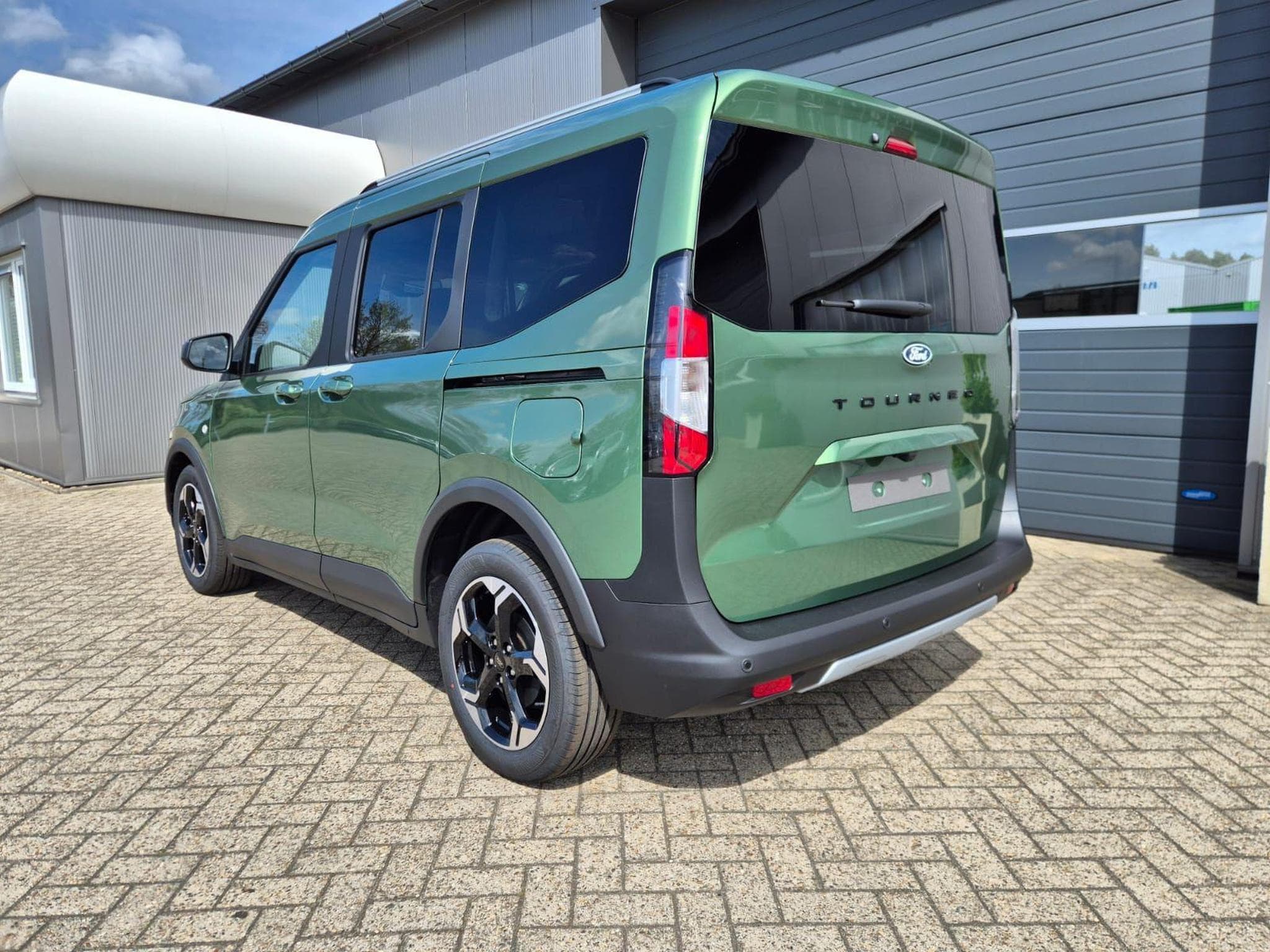 Ford Tourneo Active Courier (2026) - Photo 3