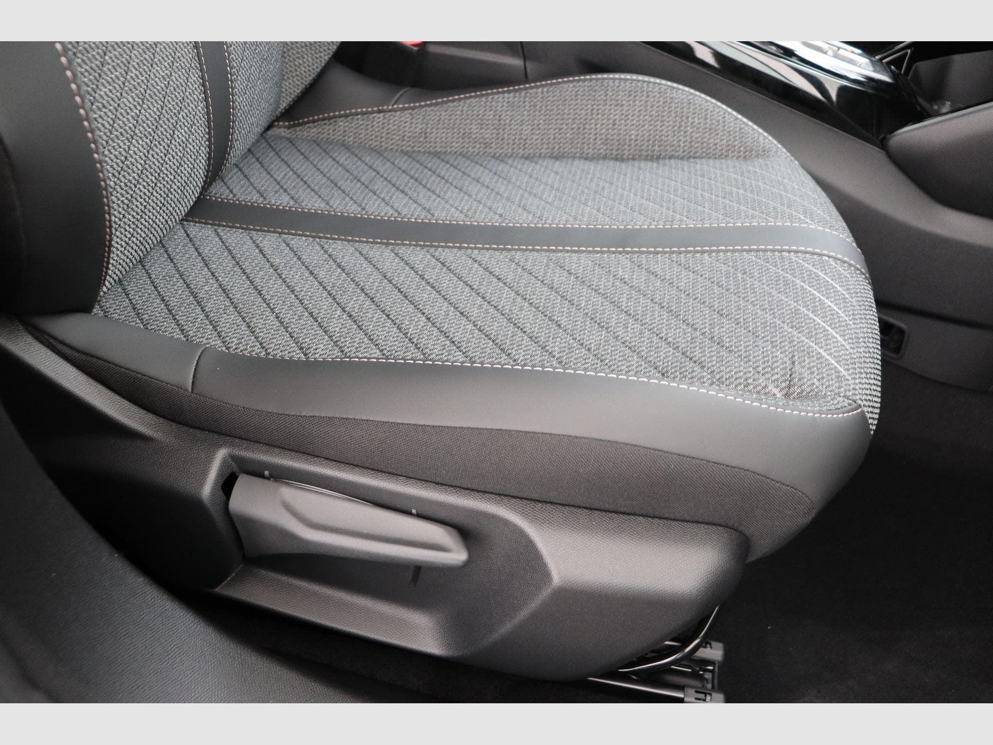 Peugeot 2008 Allure (2026) - Photo 15