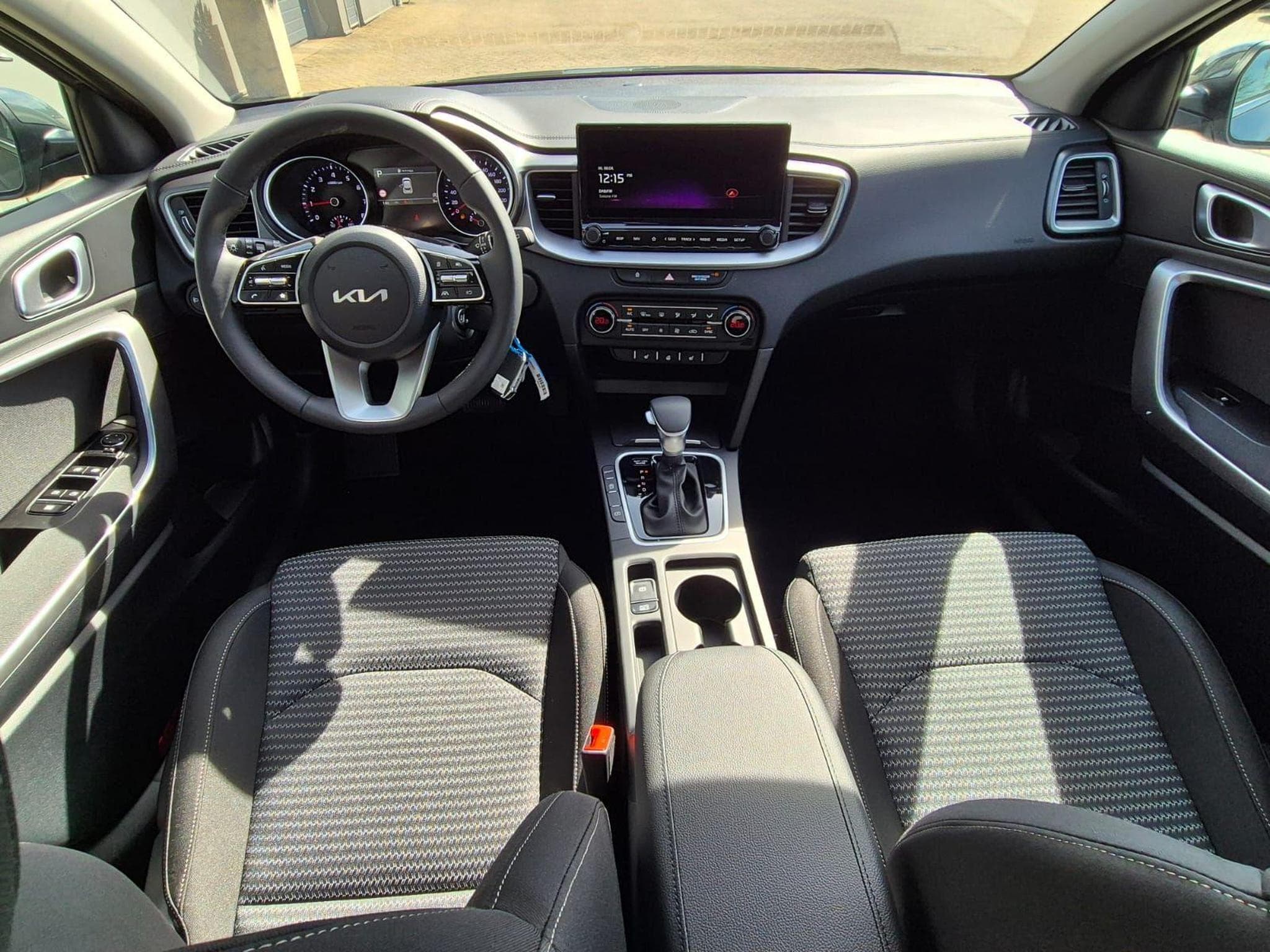 Kia Xceed Standard (2026) - Photo 10