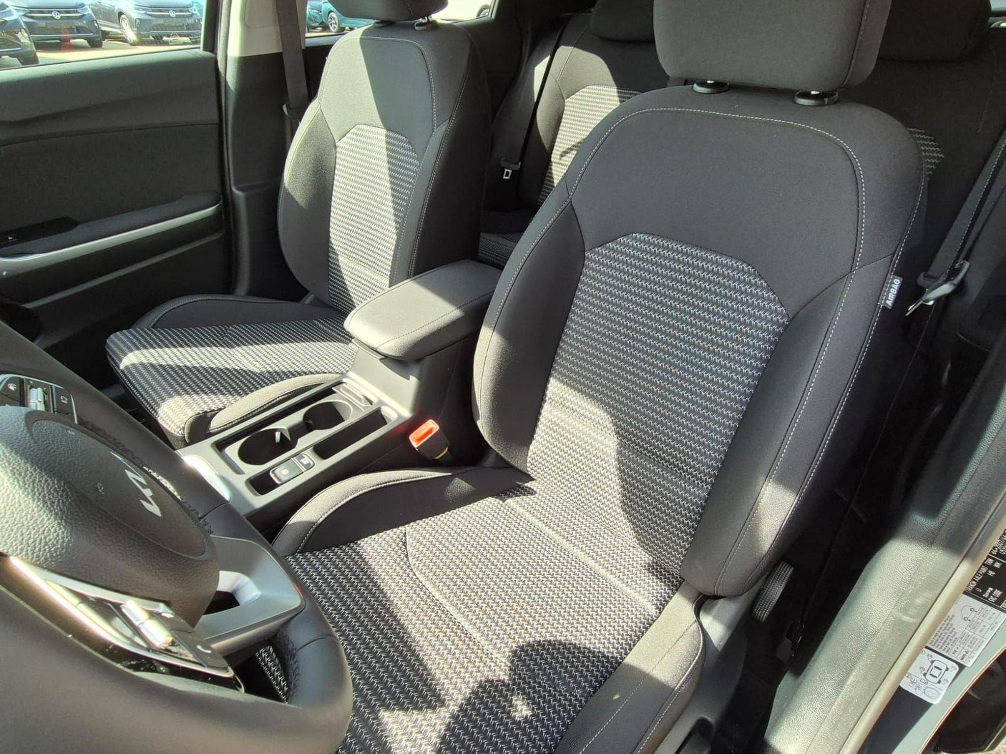 Kia Xceed Standard (2026) - Photo 11