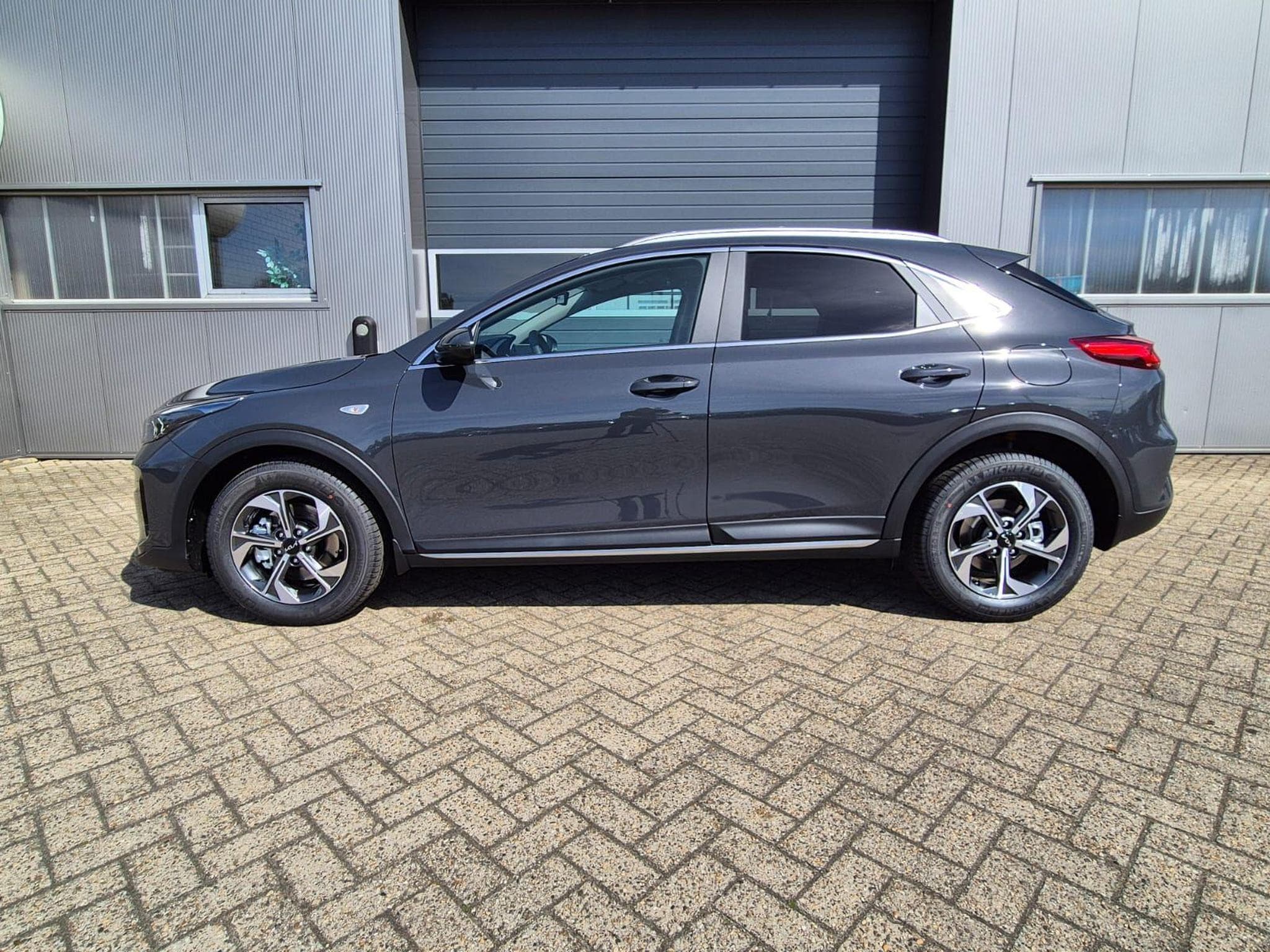 Kia Xceed Standard (2026) - Photo 2