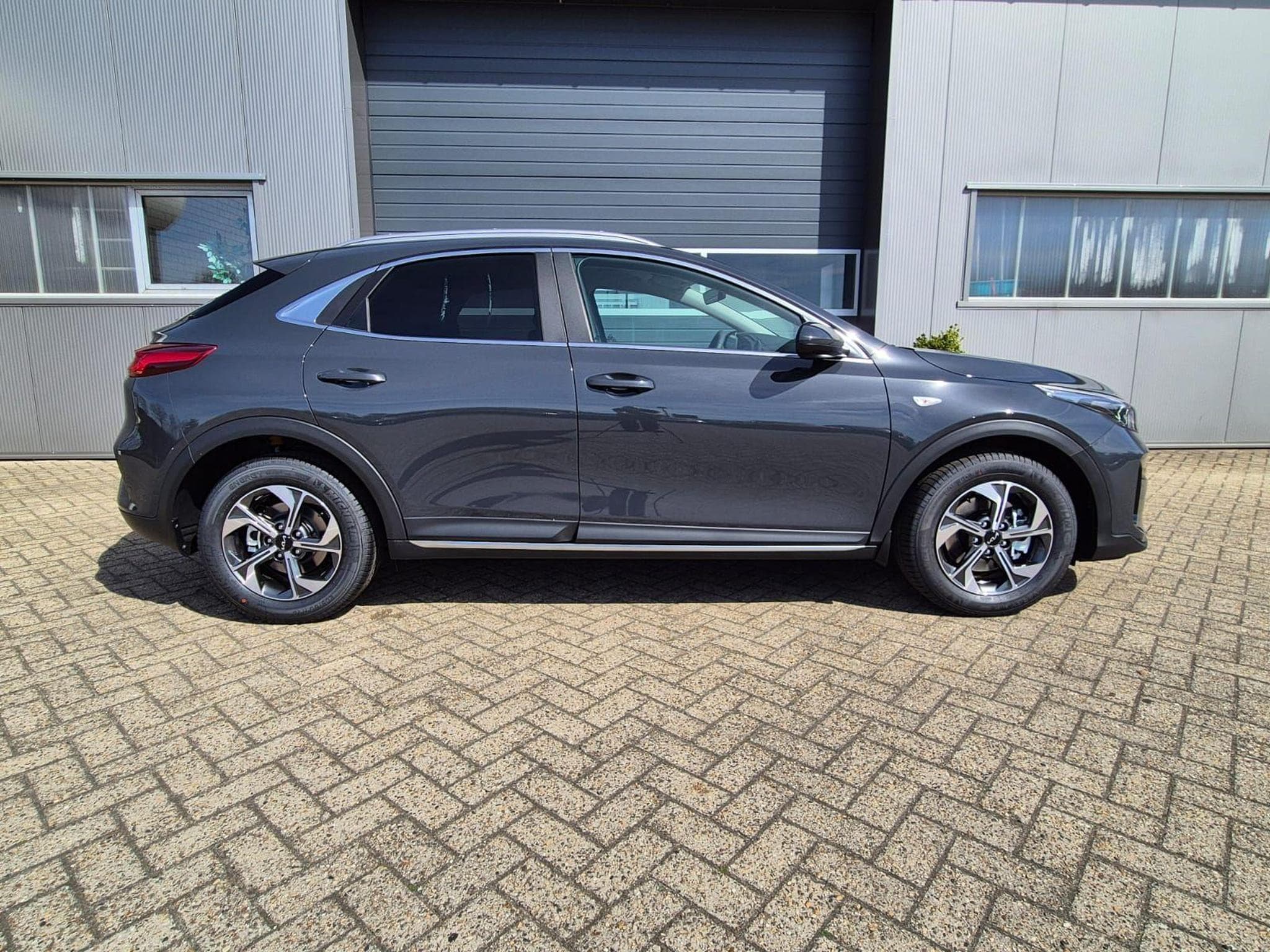 Kia Xceed Standard (2026) - Photo 6