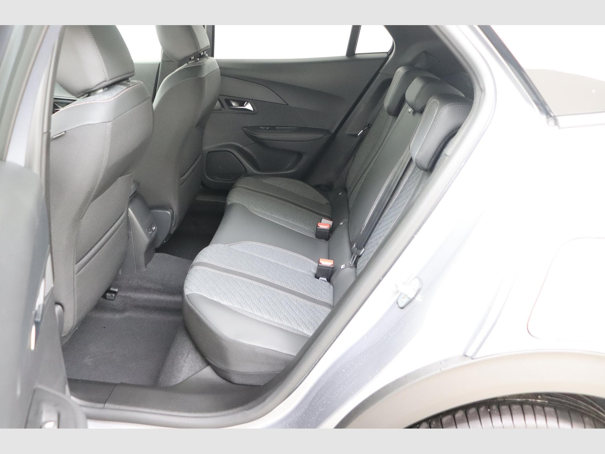 Peugeot 2008 Allure (2026) - Photo 13