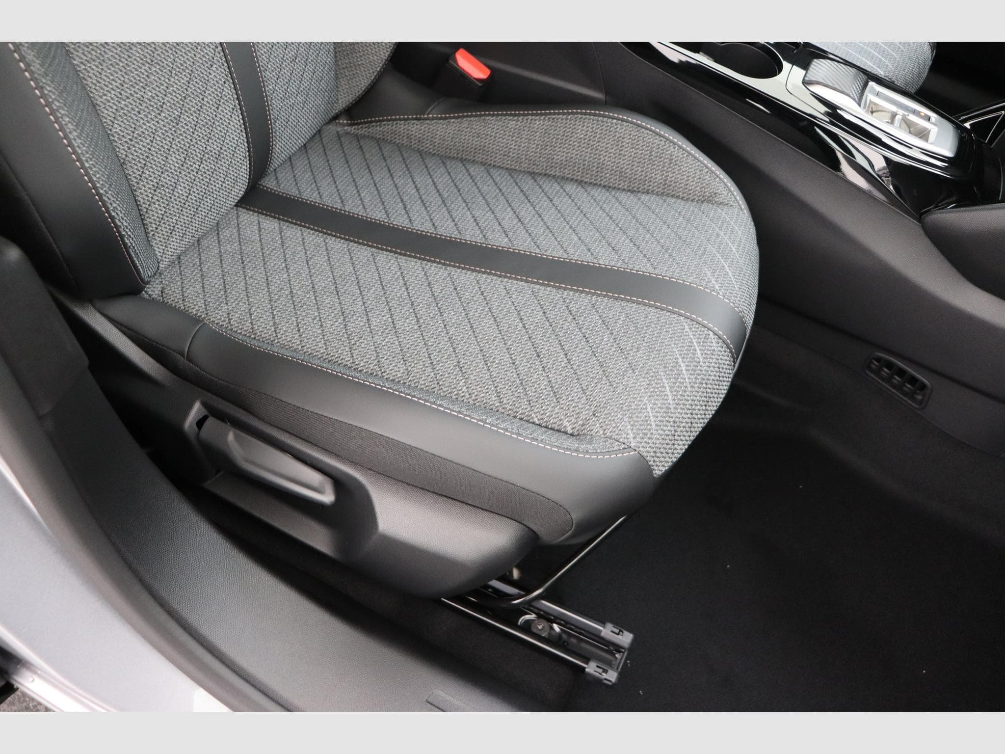 Peugeot 2008 Allure (2026) - Photo 16