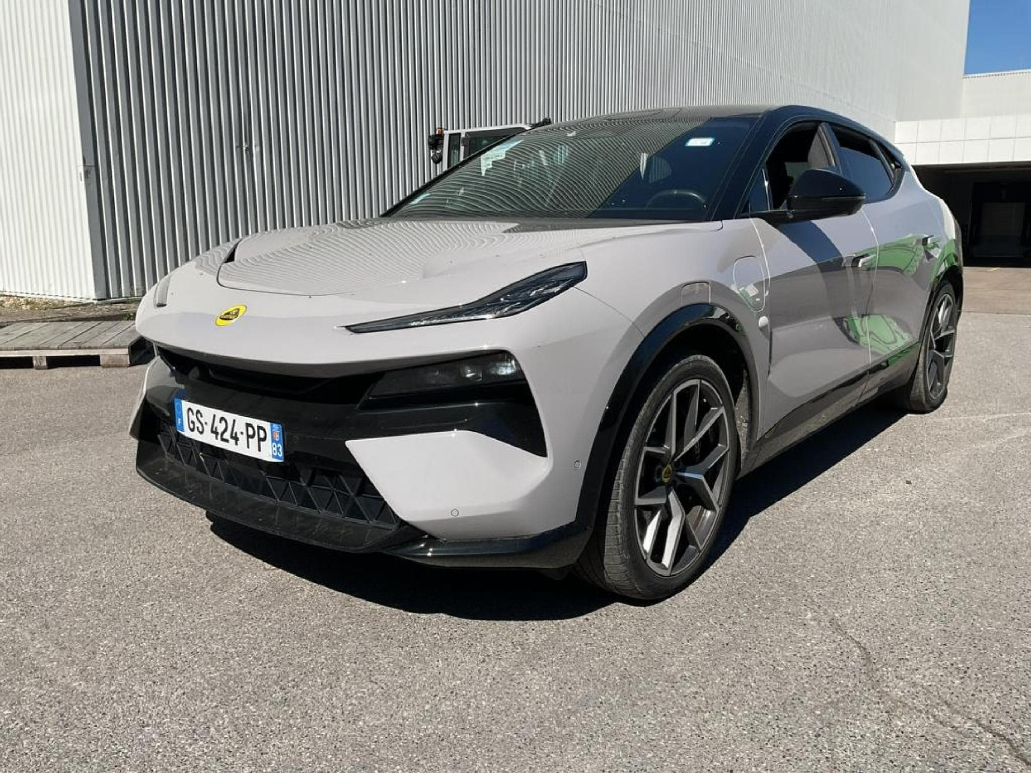 Lotus Eletre Eletre (2023) - Photo 1