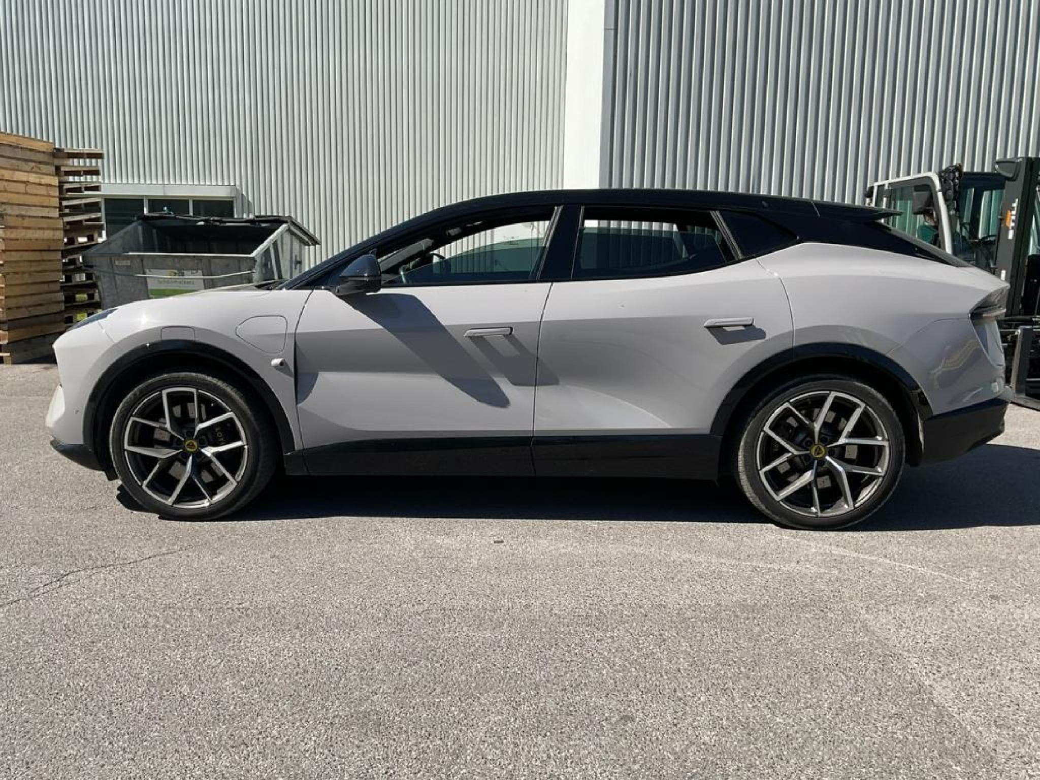 Lotus Eletre Eletre (2023) - Photo 4