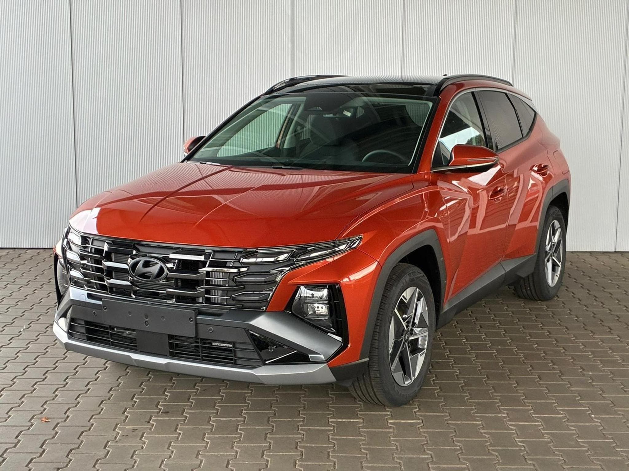 Hyundai Tucson E-Motion (2025) - Photo 1