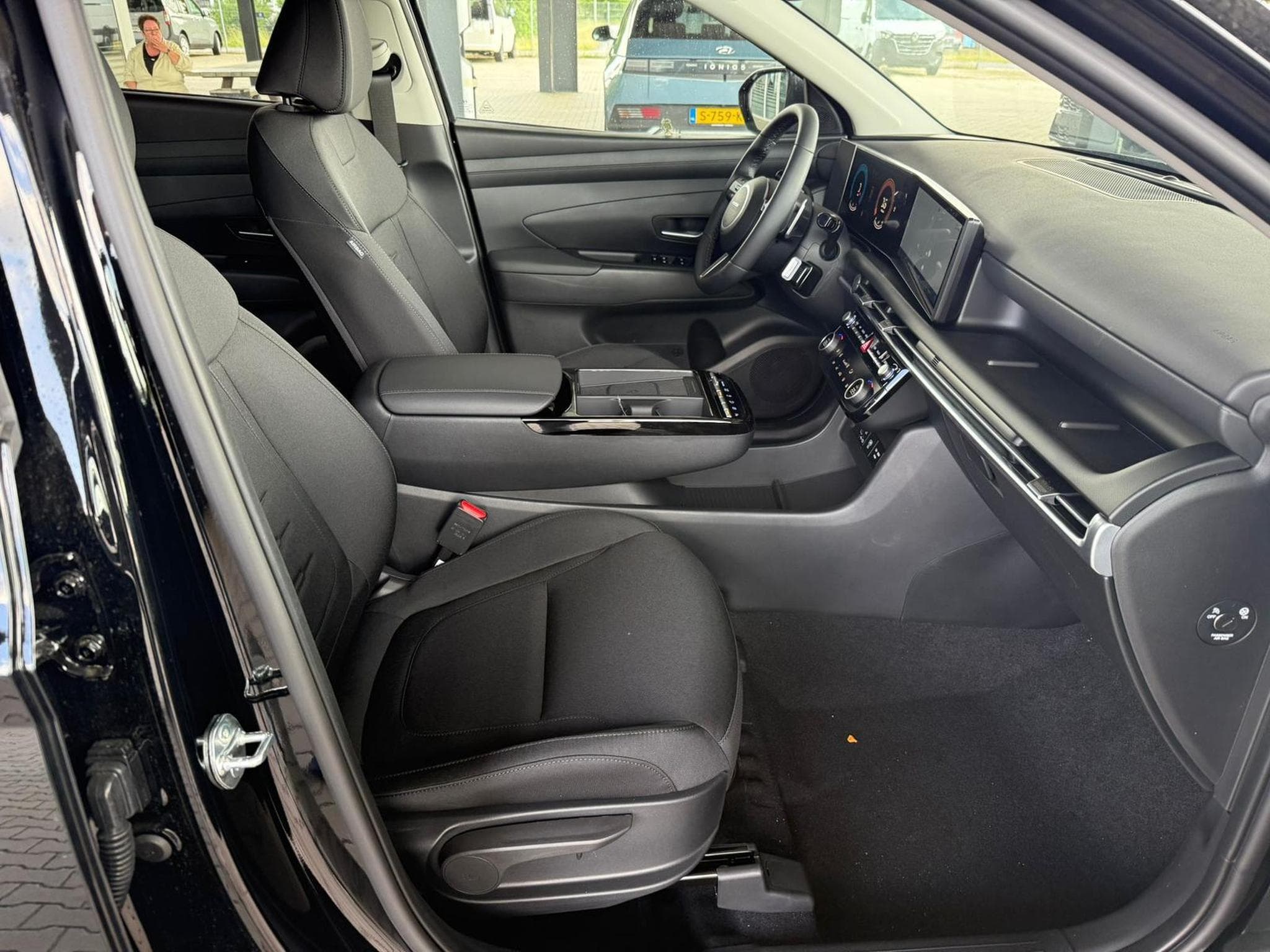 Hyundai Tucson E-Motion (2025) - Photo 9