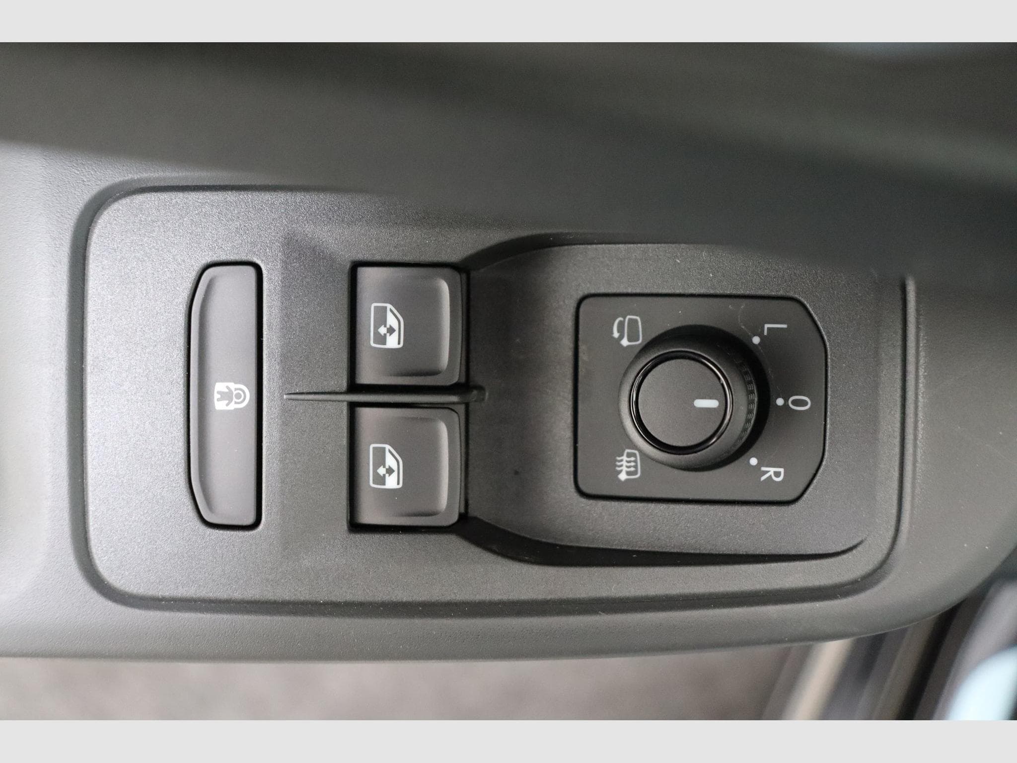 VW Caddy Maxi Style 5pl (2026) - Photo 17