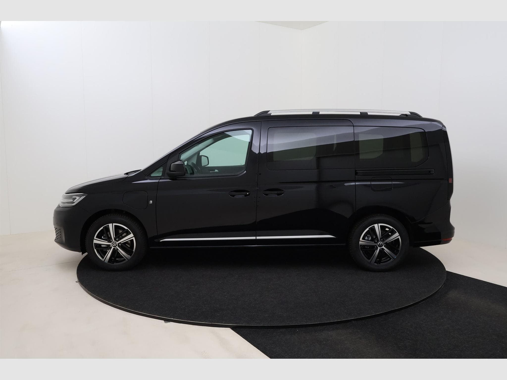 VW Caddy Maxi Style 5pl (2026) - Photo 9