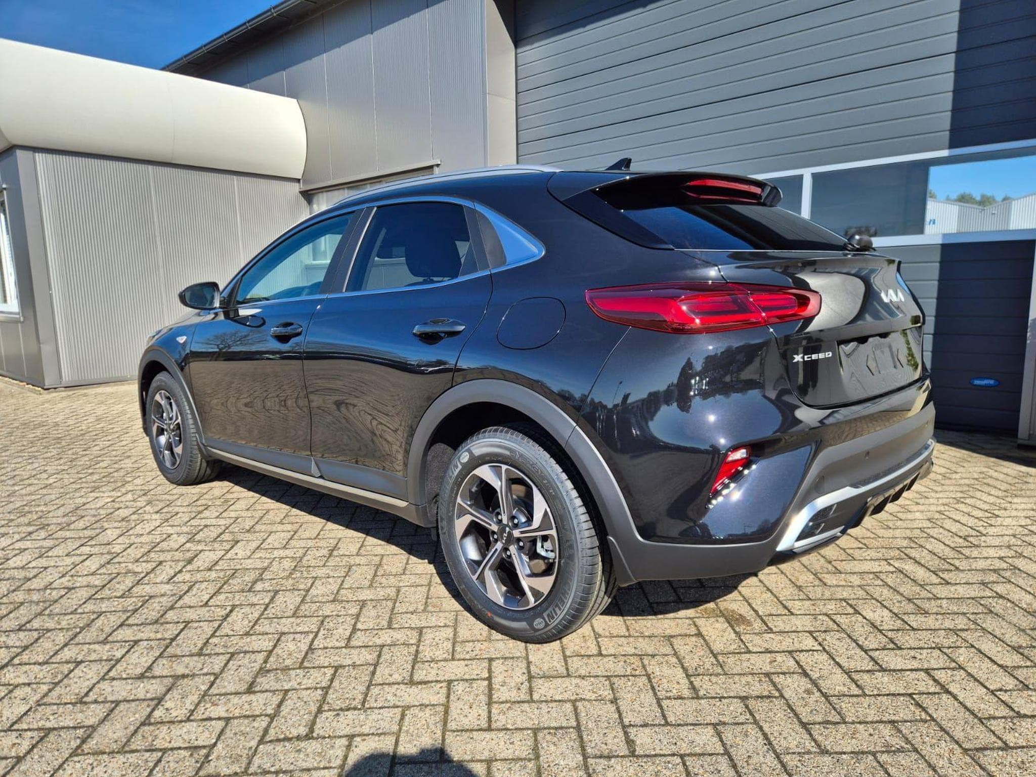 Kia Xceed Standard (2026) - Photo 3