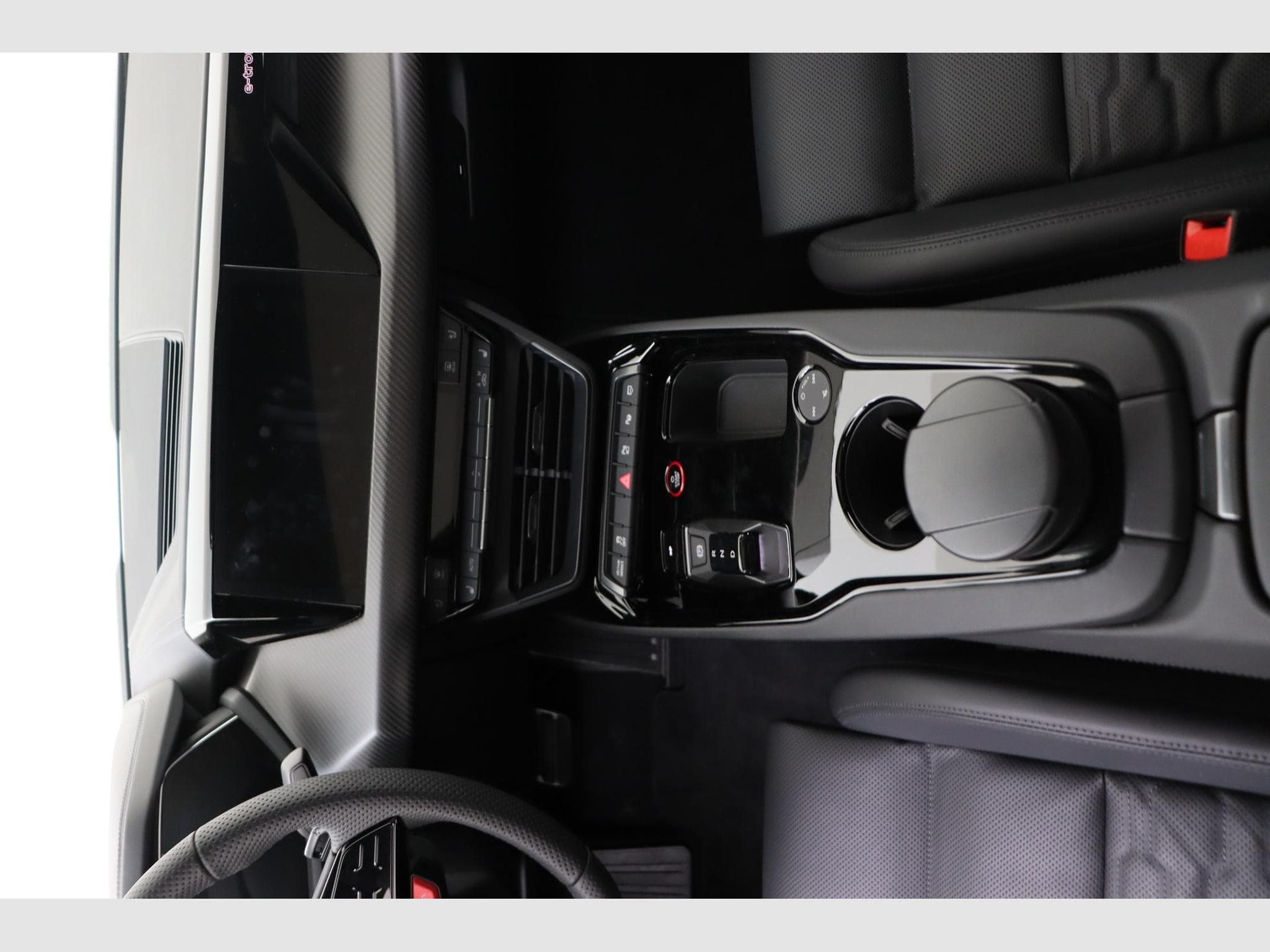 Audi RS e-tron GT Standard (2026) - Photo 12