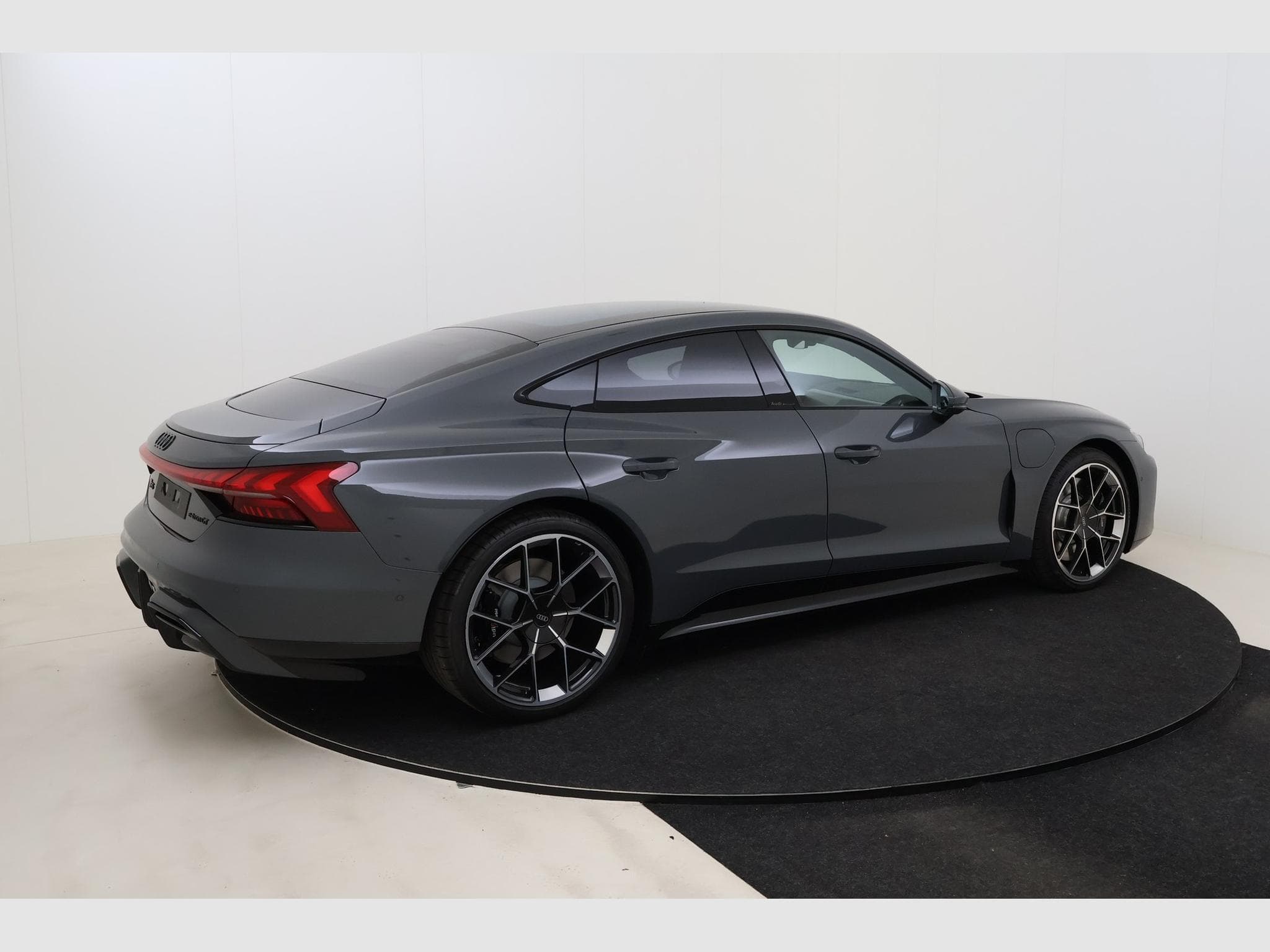 Audi RS e-tron GT Standard (2026) - Photo 5