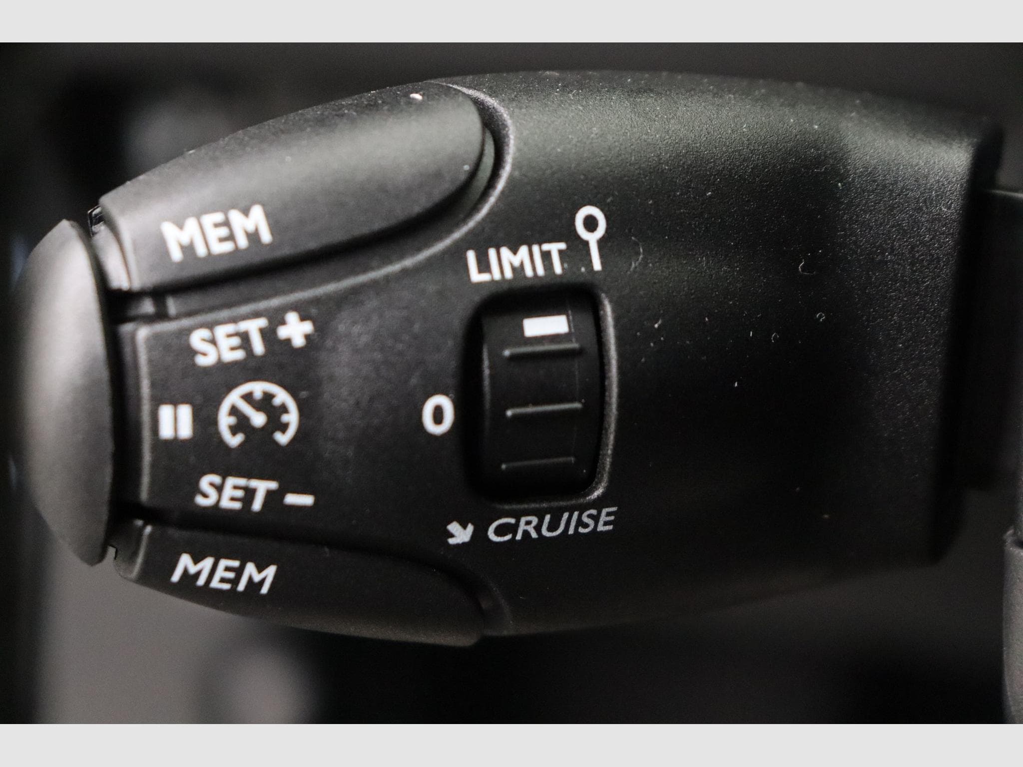 Peugeot 2008 Allure (2025) - Photo 19