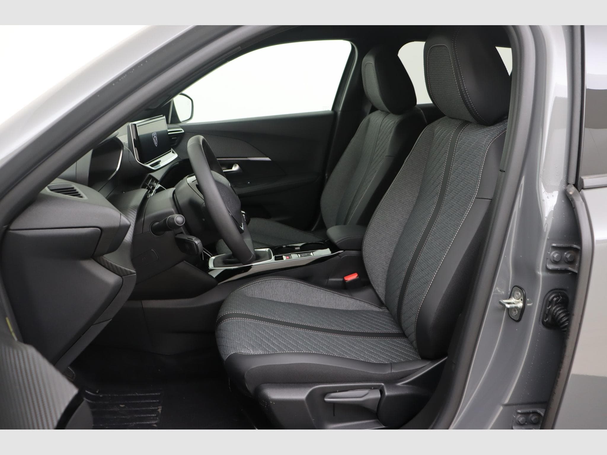 Peugeot 2008 Allure (2025) - Photo 13