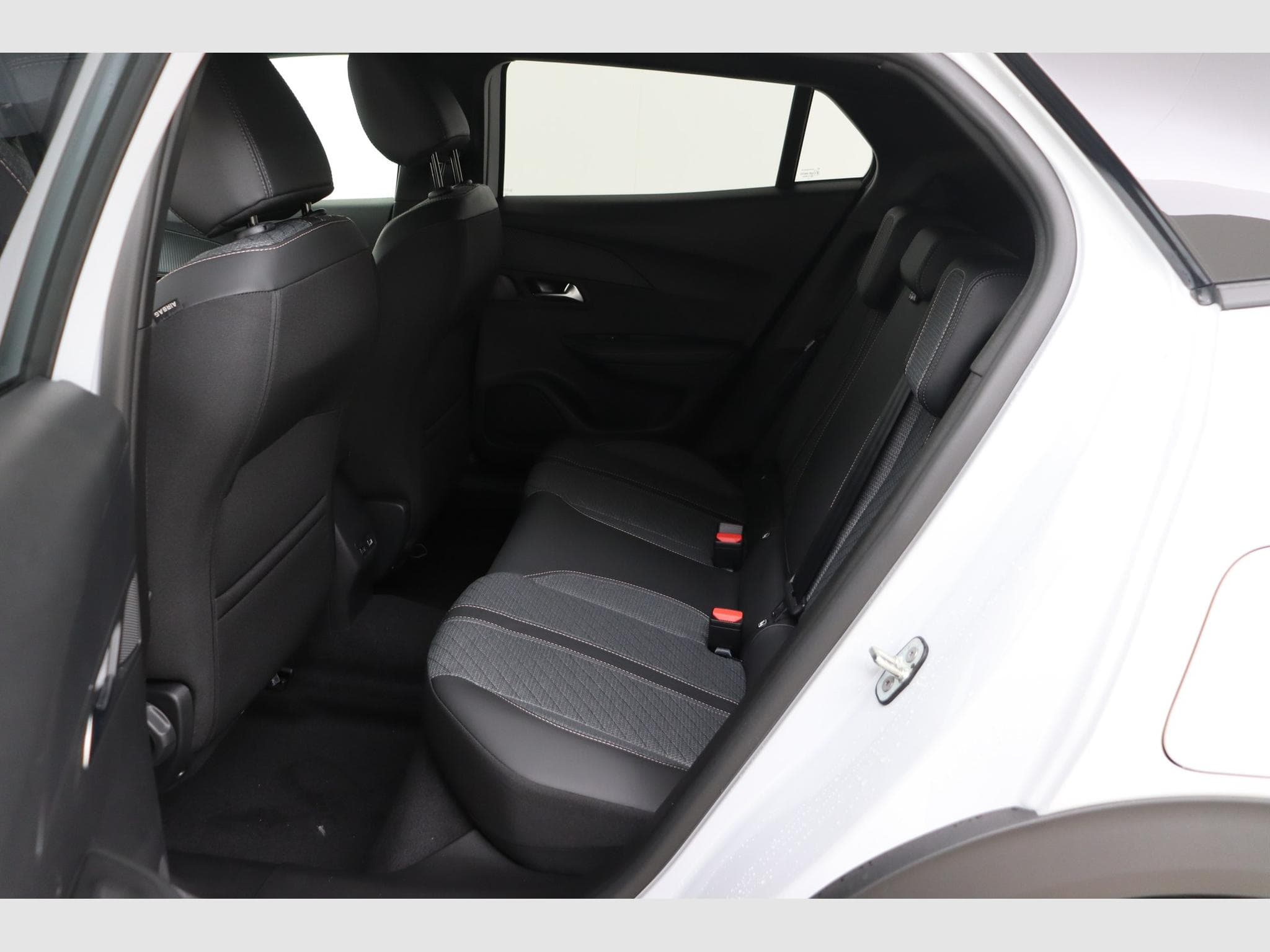 Peugeot 2008 Allure (2026) - Photo 13