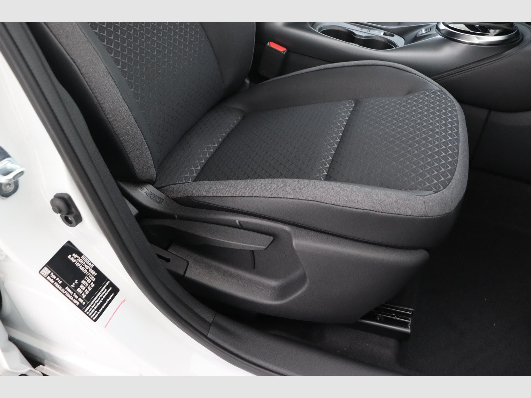 Nissan Juke N-Connecta (2026) - Photo 15