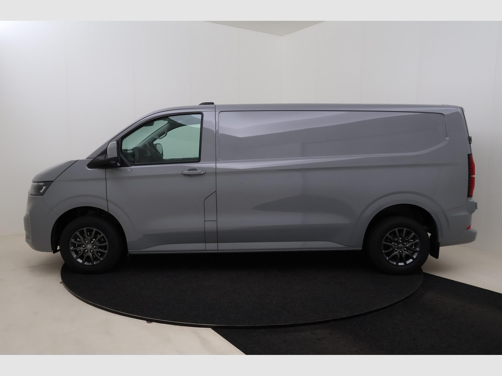VW T6.1 T7 Fourgon 3500 mm (2026) - Photo 9