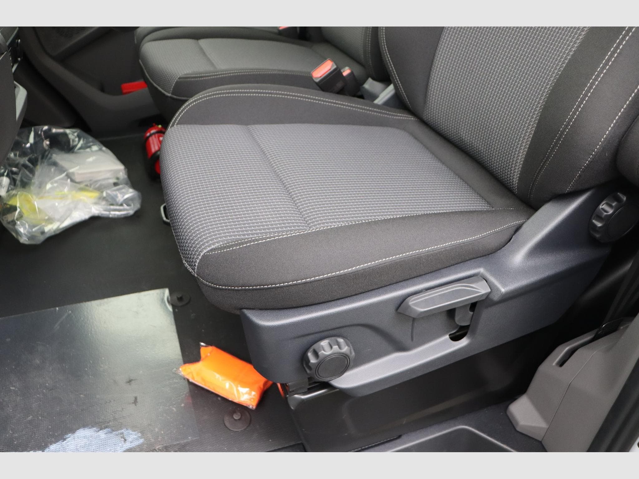 VW T6.1 T7 Fourgon 3500 mm (2026) - Photo 15