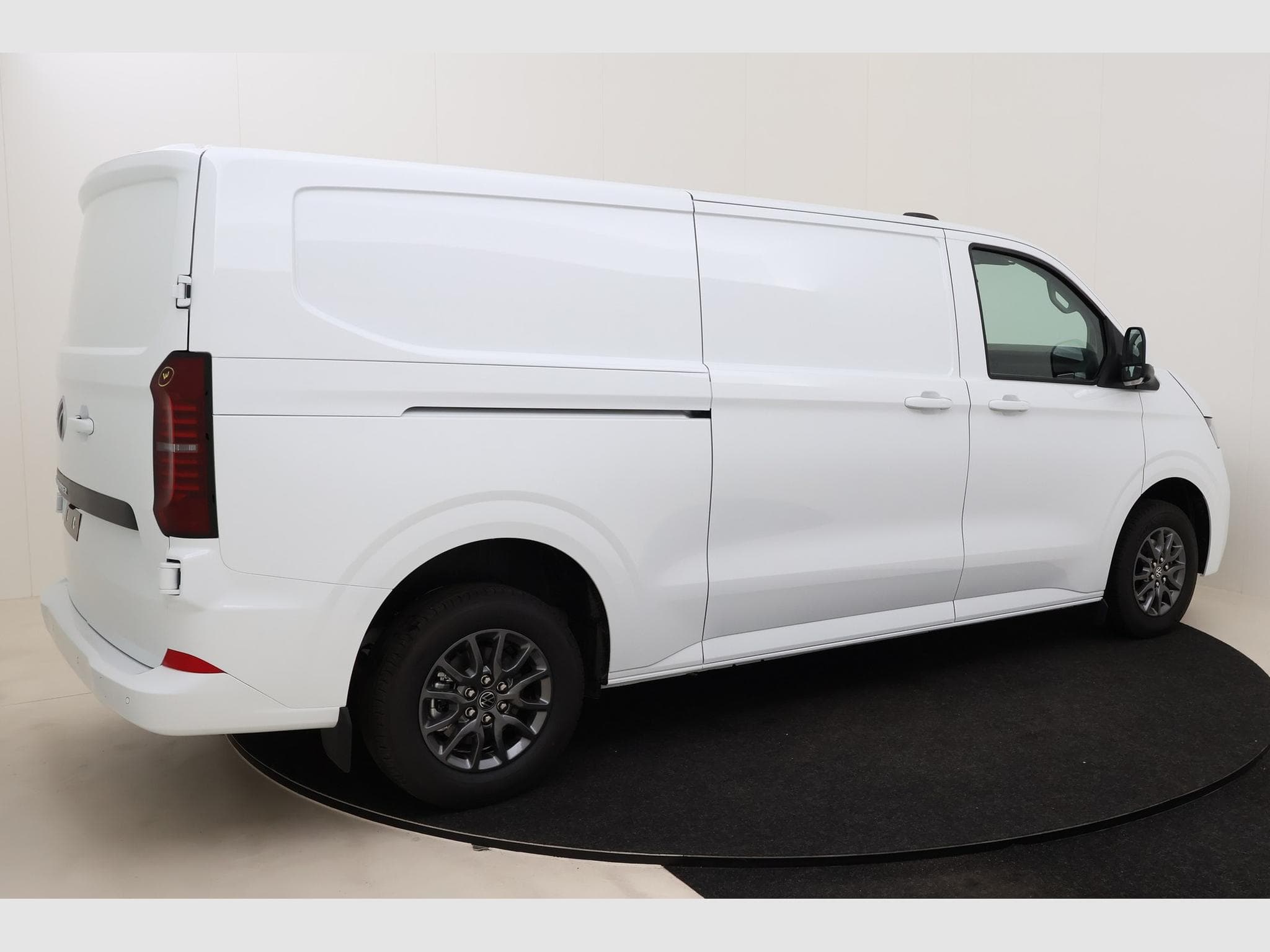 VW T6.1 T7 Fourgon 3500 mm (2026) - Photo 5