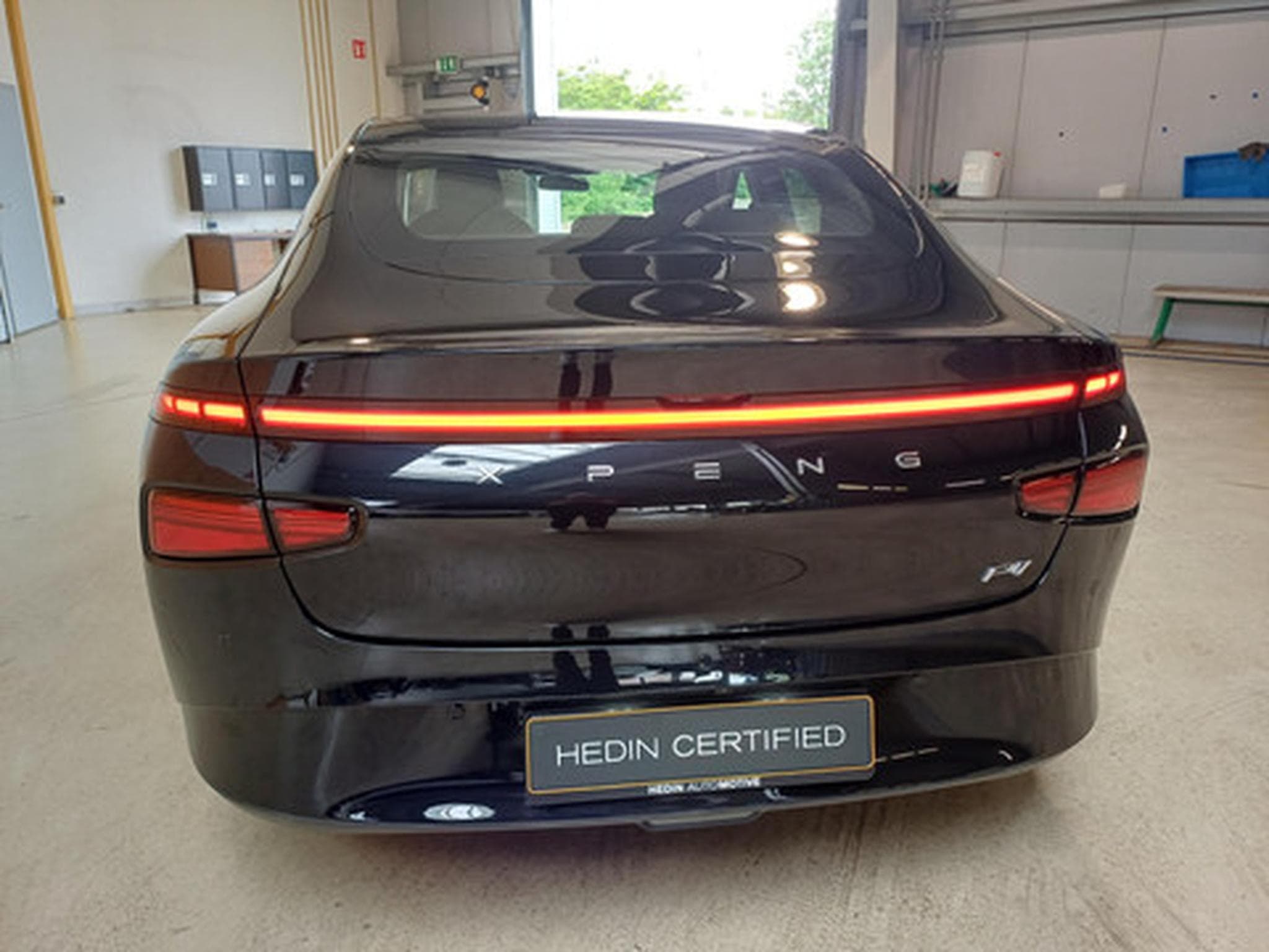 Xpeng P7 BEV 86KWH Long Range RWD (2025) - Photo 5