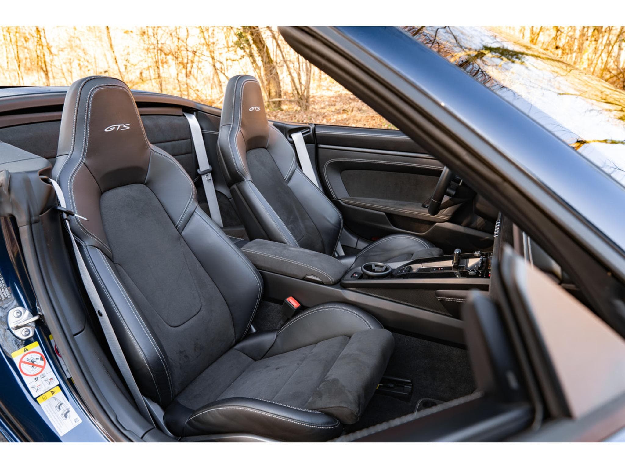 Porsche 911 911 Carrera 4 GTS Cabriolet - Sport Chrono -Rear-wheel steer (2021) - Photo 11