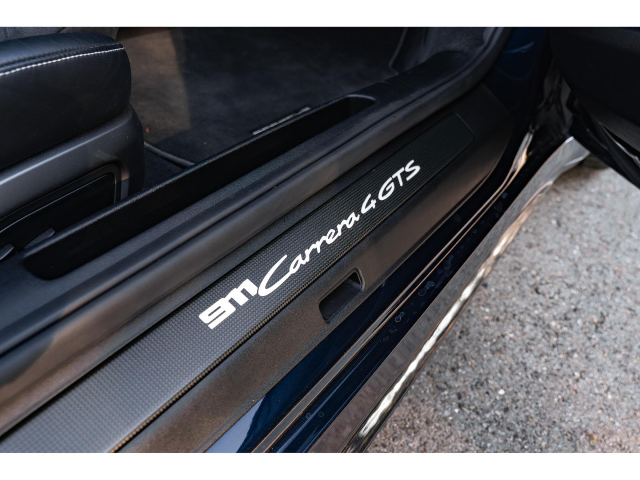 Porsche 911 911 Carrera 4 GTS Cabriolet - Sport Chrono -Rear-wheel steer (2021) - Photo 15