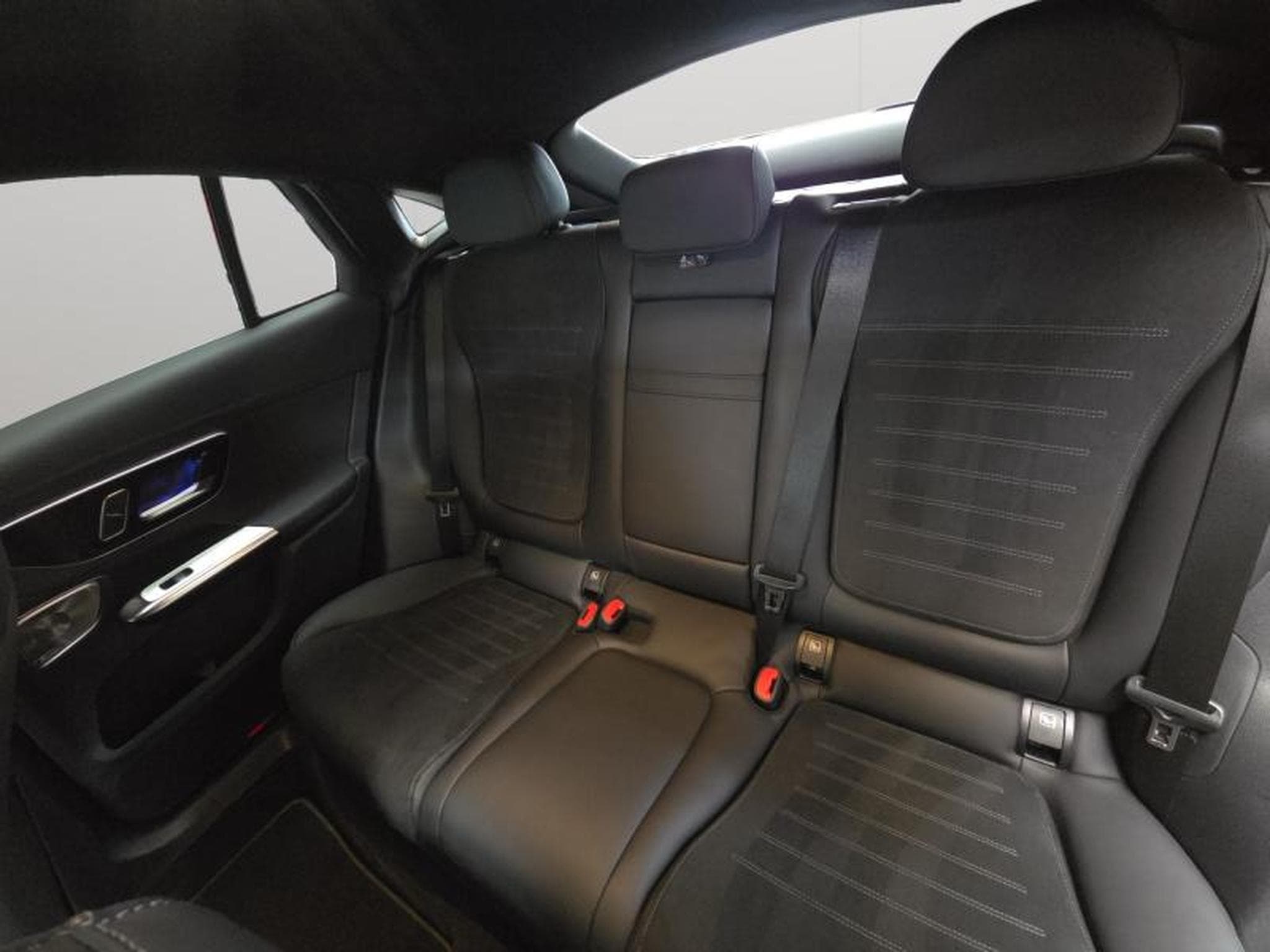 Mercedes GLC 300 300 DE 4MATIC AMG-Line (2024) - Photo 11