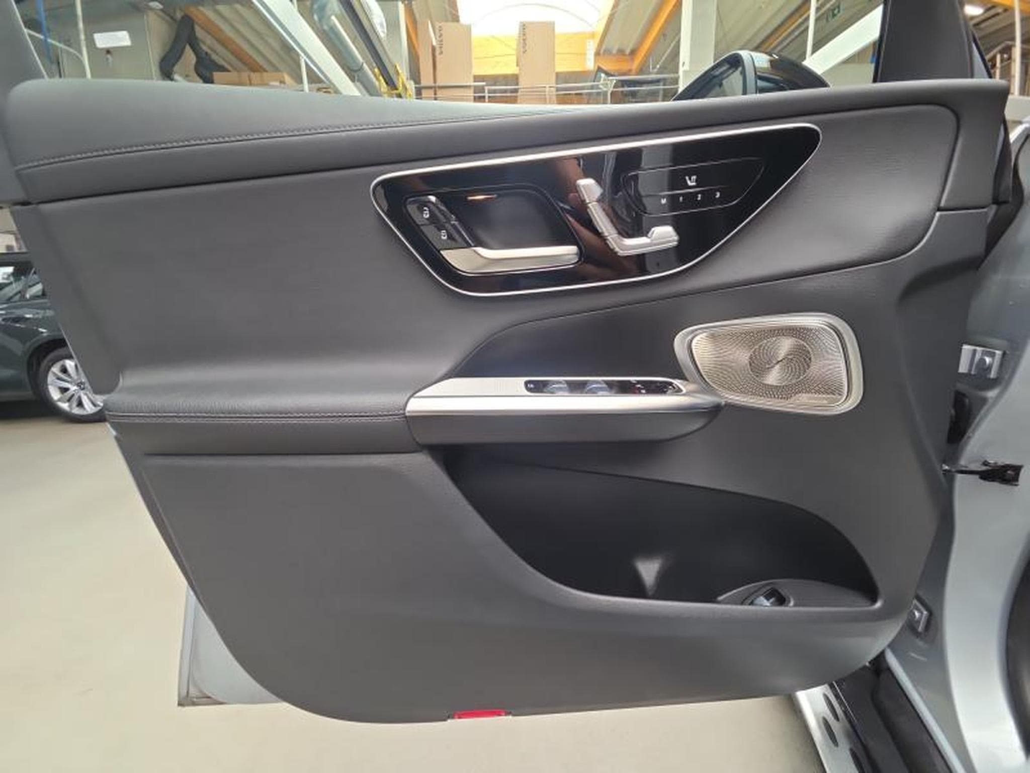 Mercedes GLC 300 300 DE 4MATIC AMG-Line (2024) - Photo 19