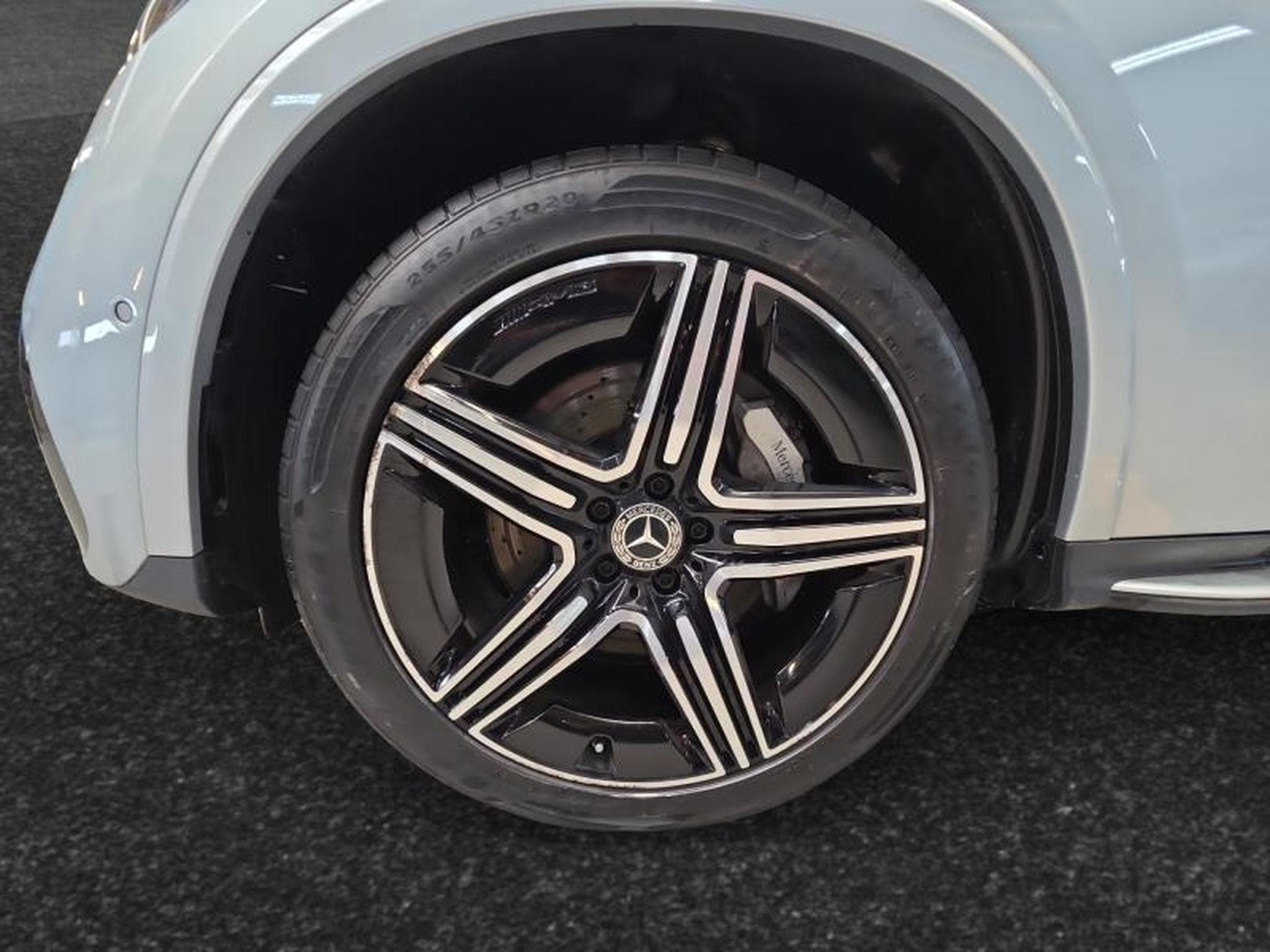 Mercedes GLC 300 300 DE 4MATIC AMG-Line (2024) - Photo 9