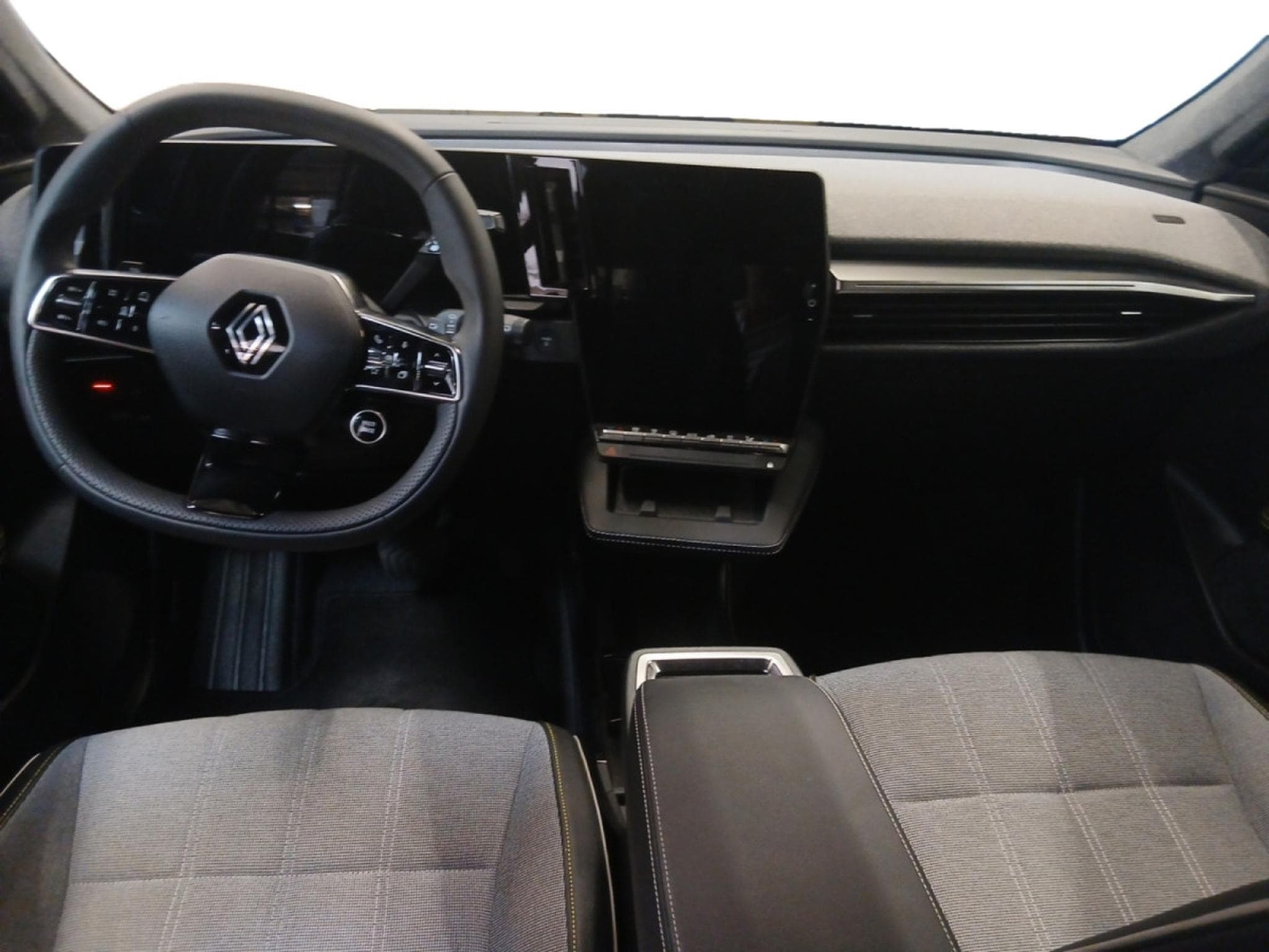 Renault Scenic TECHNO 220 LONG RANGE (2024) - Photo 8