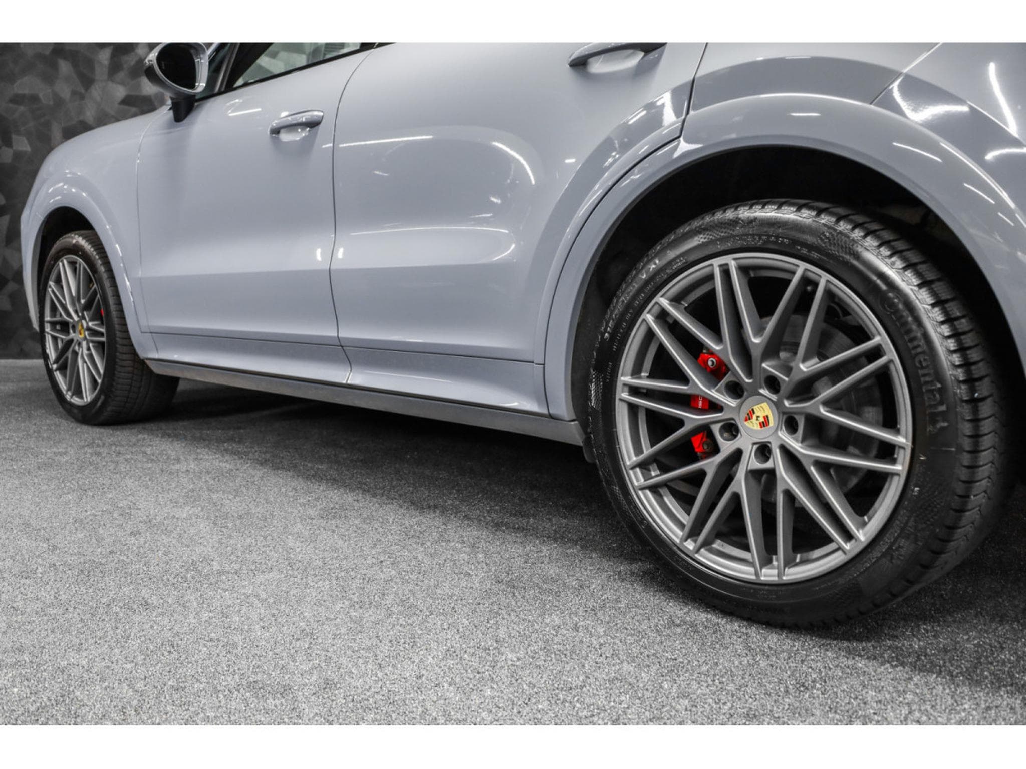 Porsche Cayenne S Coupé - ARCTIC GREY (2023) - Photo 25