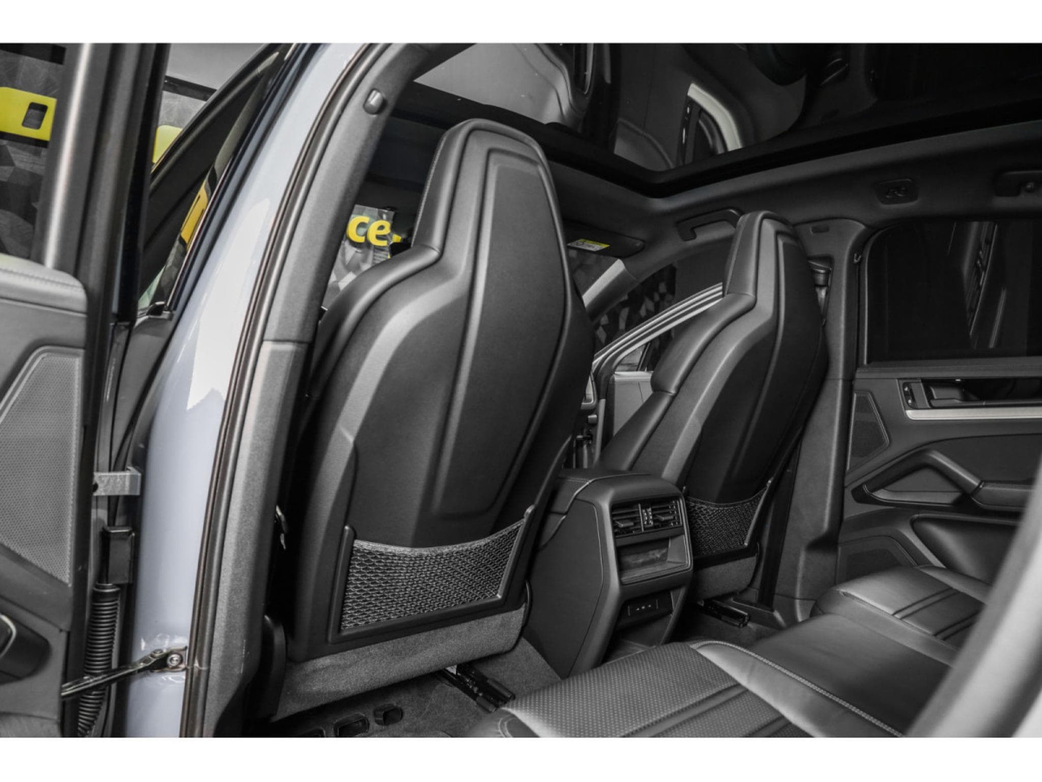 Porsche Cayenne S Coupé - ARCTIC GREY (2023) - Photo 26