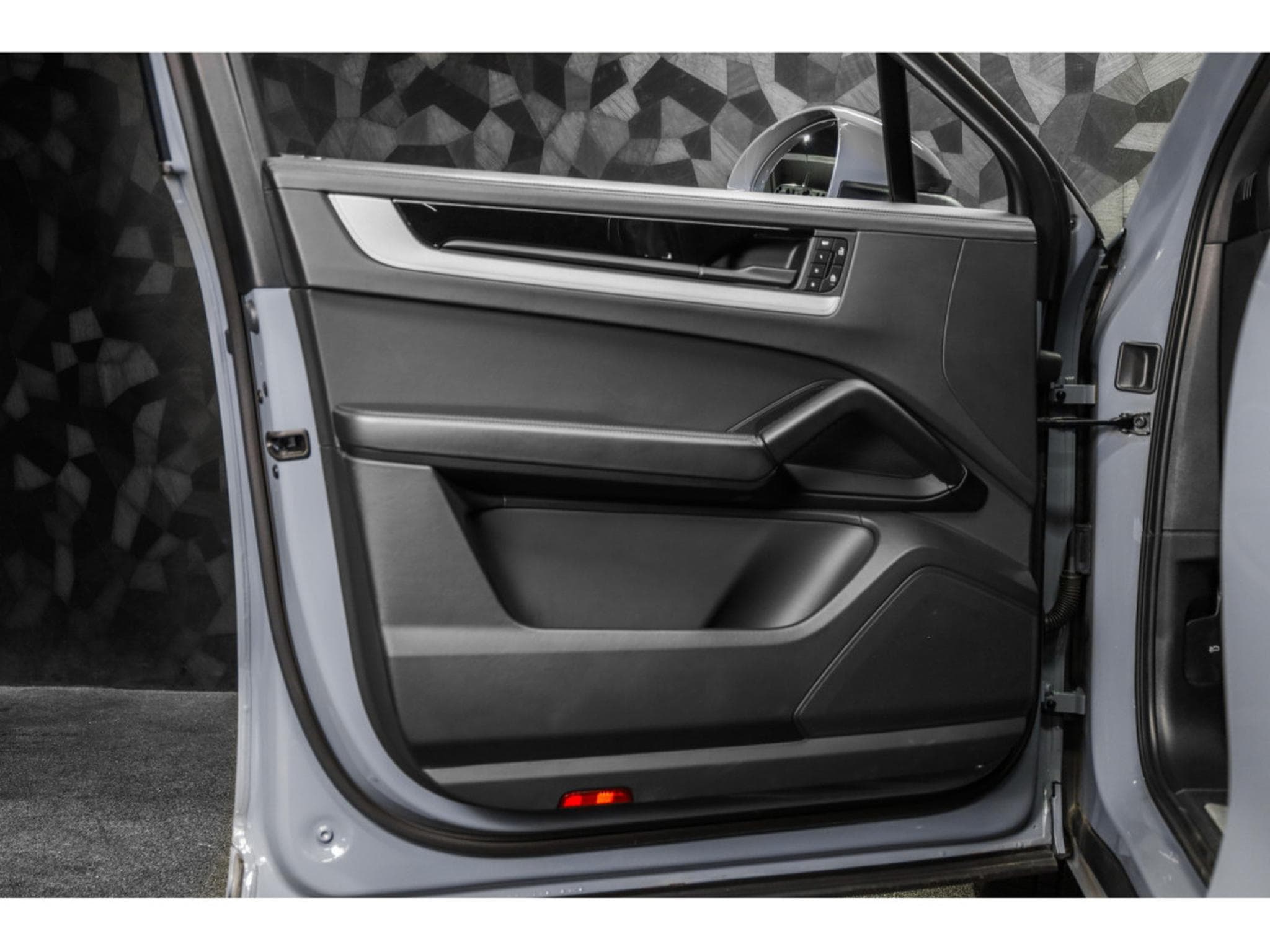 Porsche Cayenne S Coupé - ARCTIC GREY (2023) - Photo 29