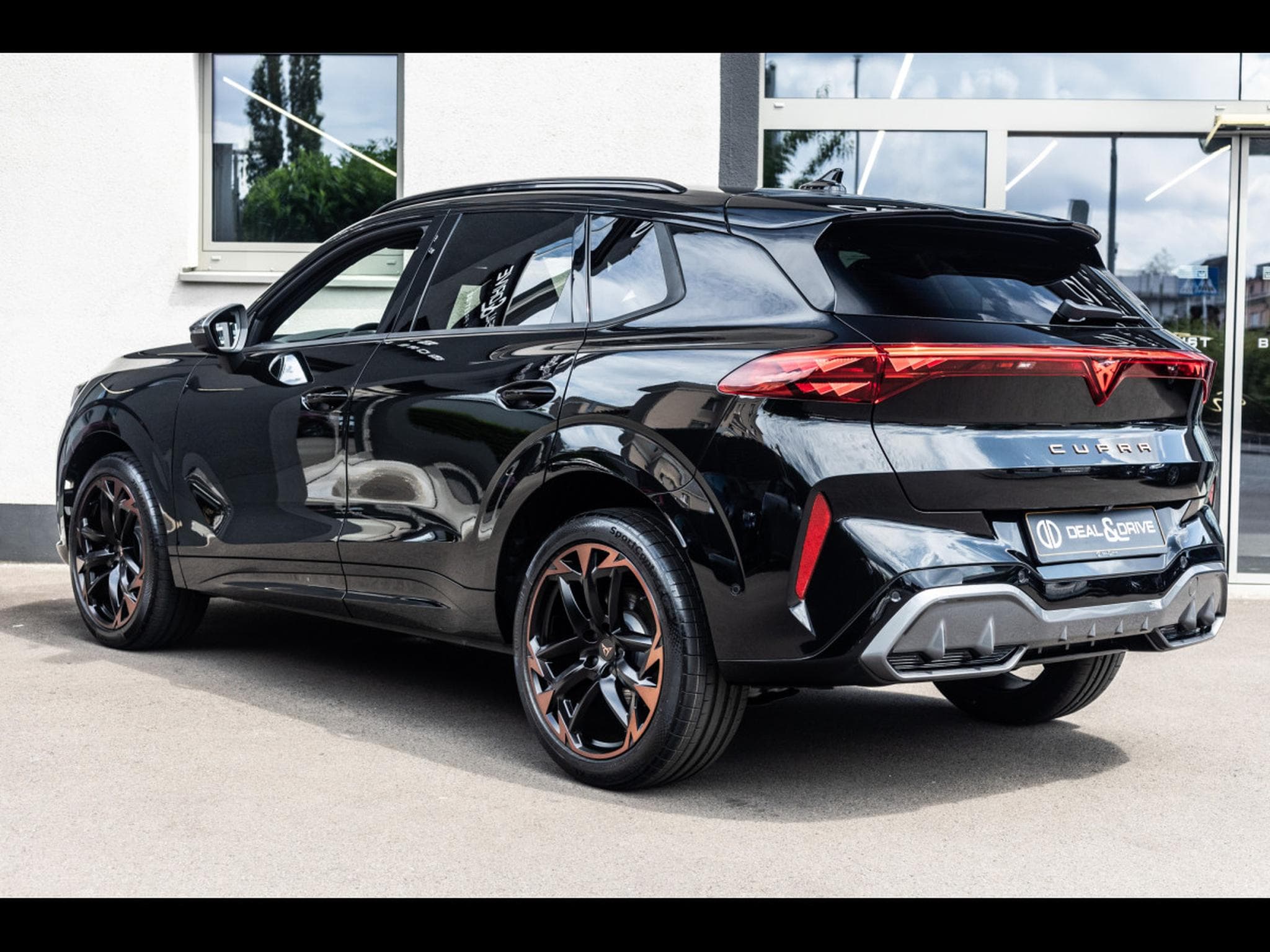 Cupra Terramar VZ 2.0 TSI (265 CH) DSG7 AWD – WARRANTY 02/2031 (2026) - Photo 4