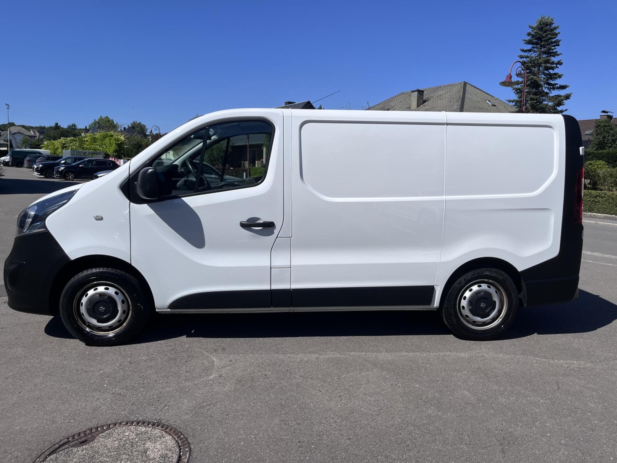 Opel Vivaro 1.6cdti 95cv L1H1 Euro6 Clim Camera PDC Armoires Wurth (2019) - Photo 6