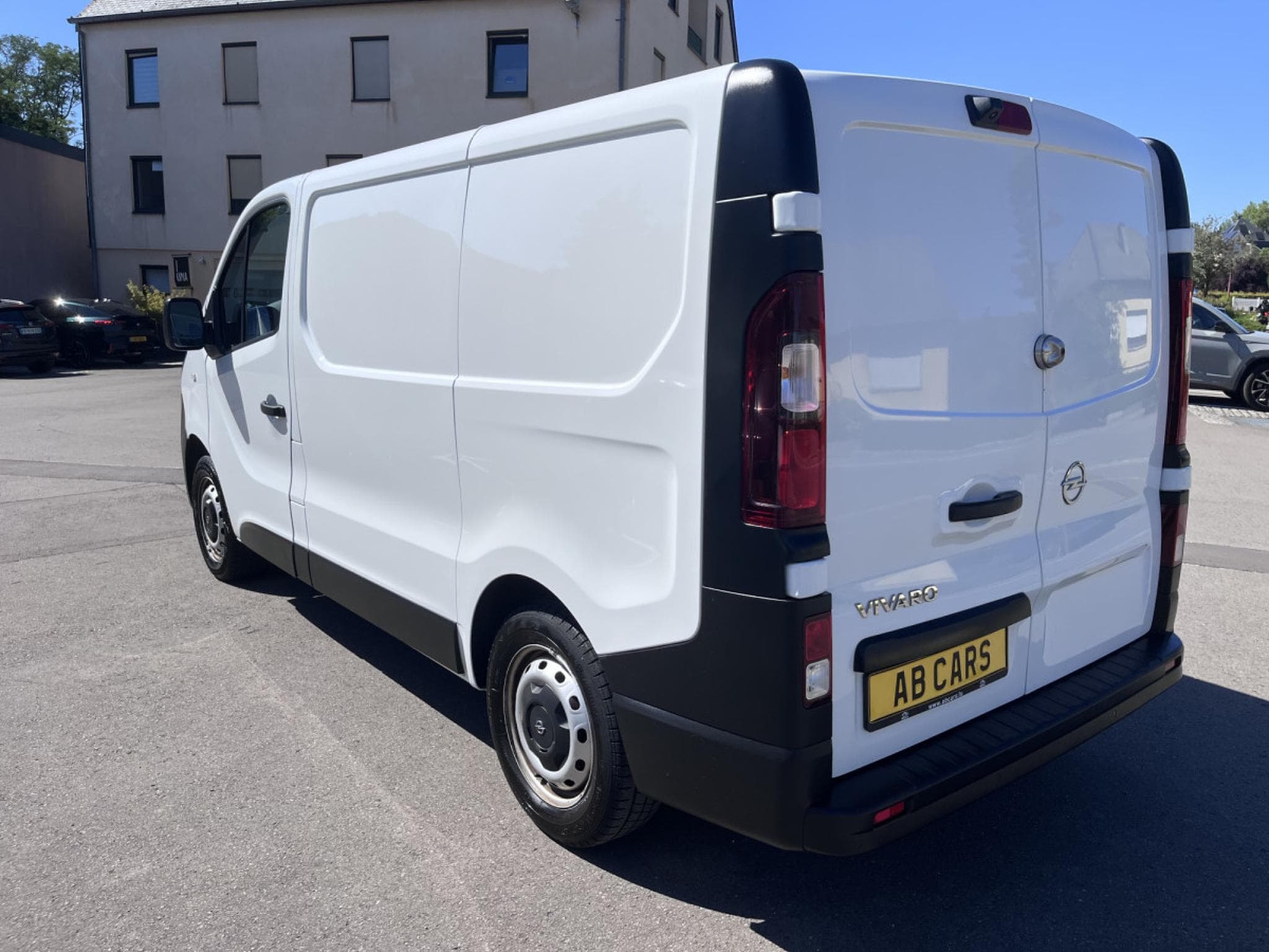 Opel Vivaro 1.6cdti 95cv L1H1 Euro6 Clim Camera PDC Armoires Wurth (2019) - Photo 8