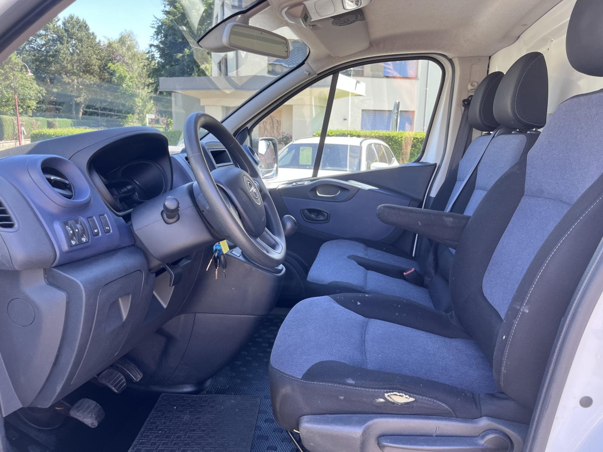 Opel Vivaro 1.6cdti 95cv L1H1 Euro6 Clim Camera PDC Armoires Wurth (2019) - Photo 9