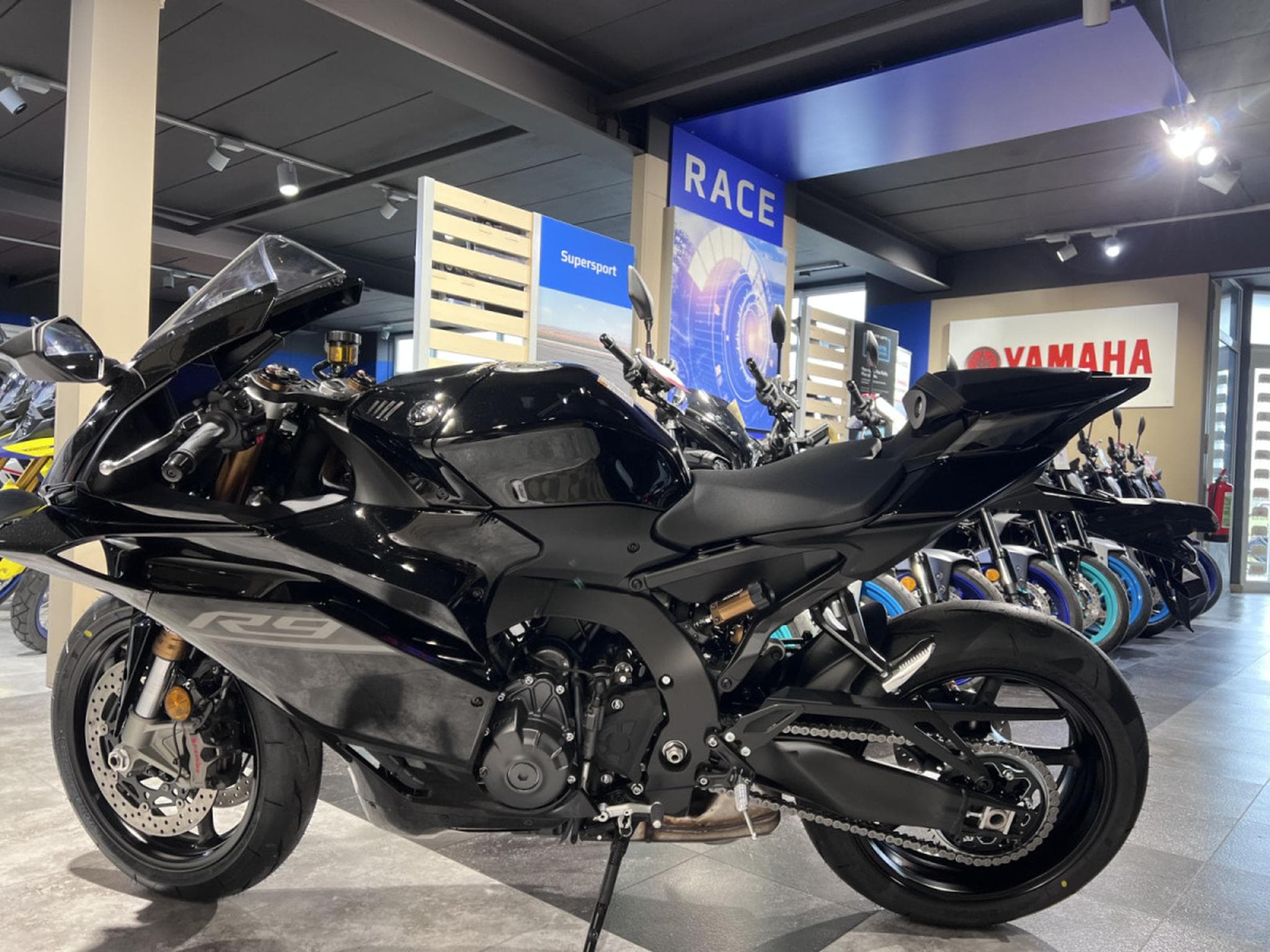 Yamaha R9 (2026) - Photo 4