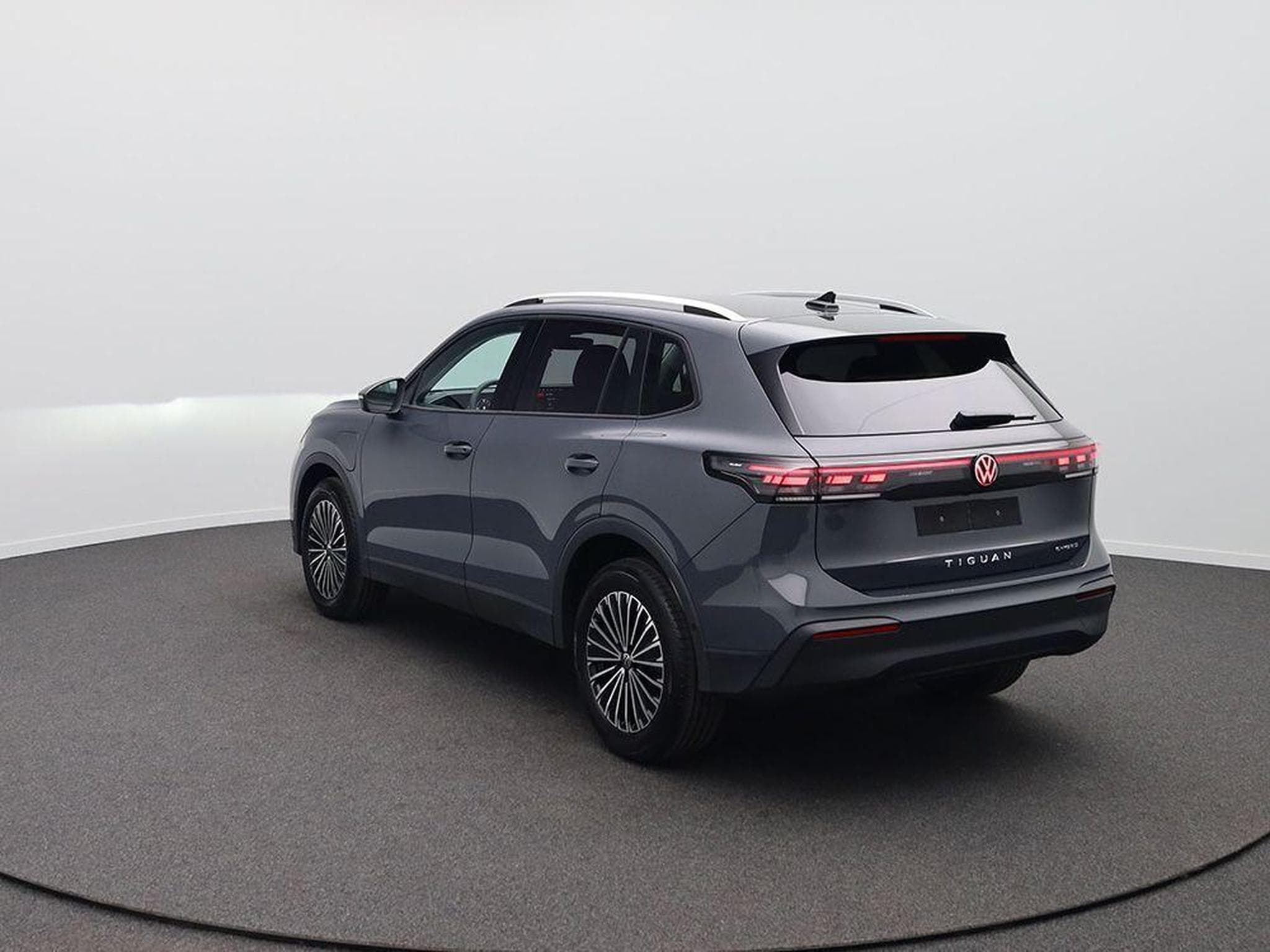 VW Tiguan Life 1,5 l (2026) - Photo 2