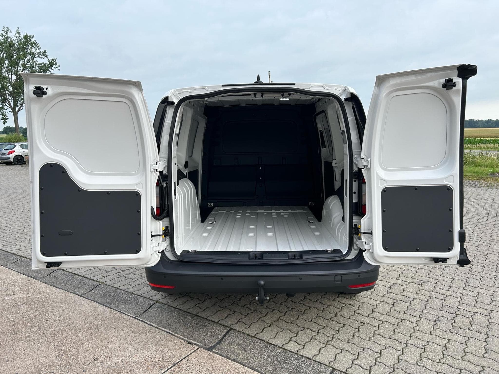 VW Caddy Cargo Maxi (2026) - Photo 18