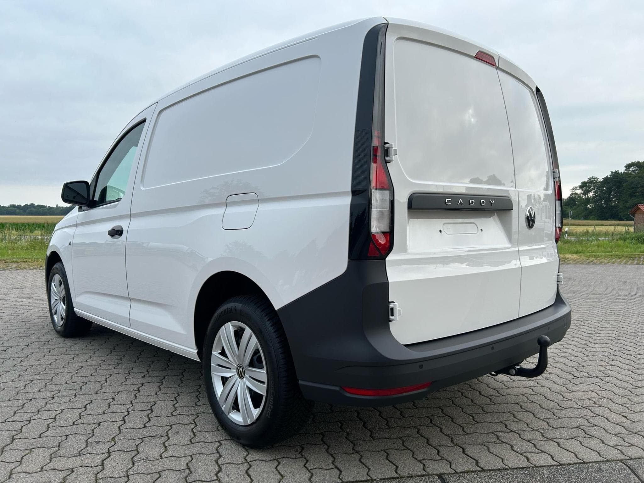 VW Caddy Cargo (2026) - Photo 16