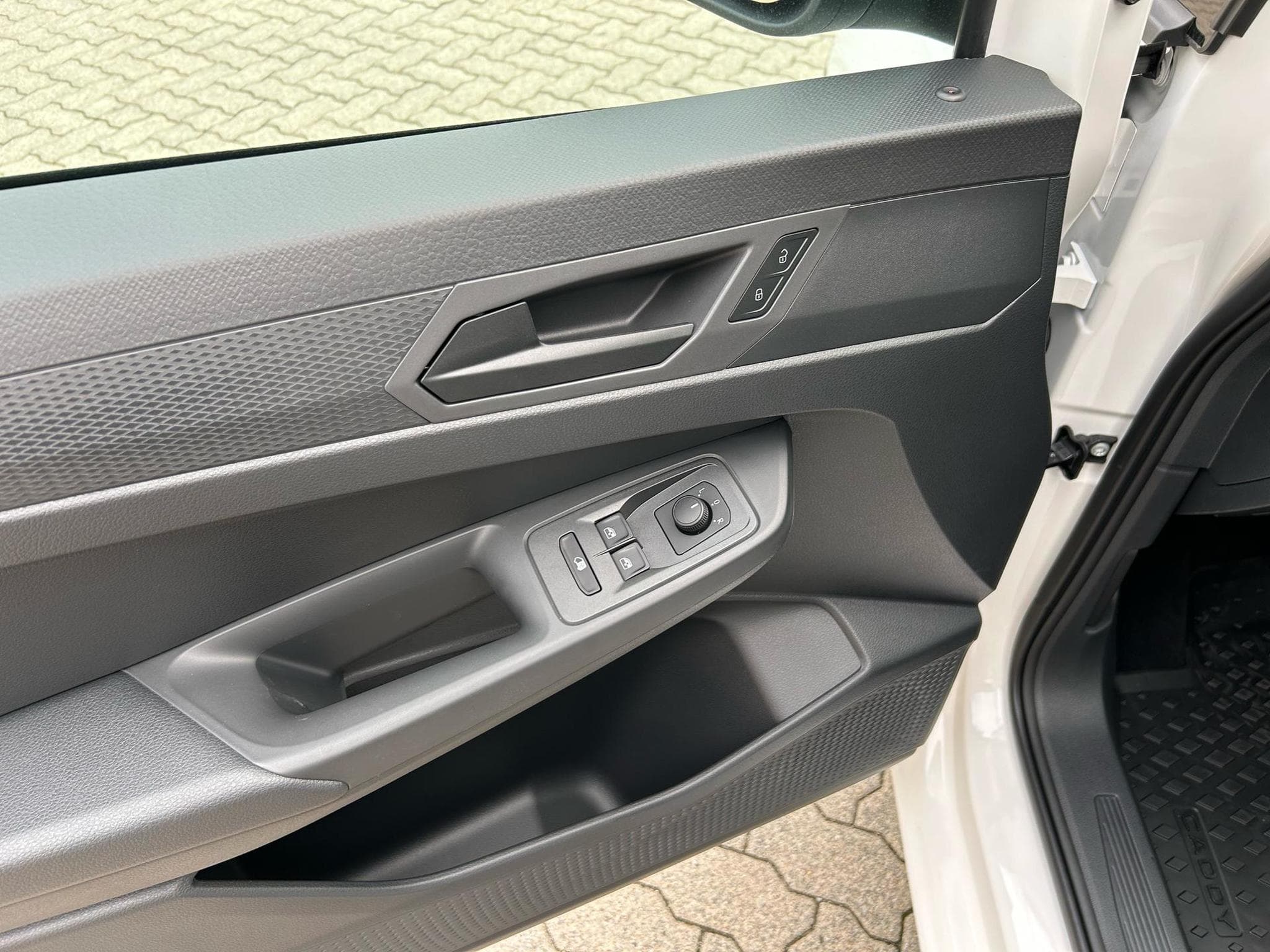 VW Caddy Cargo (2026) - Photo 3