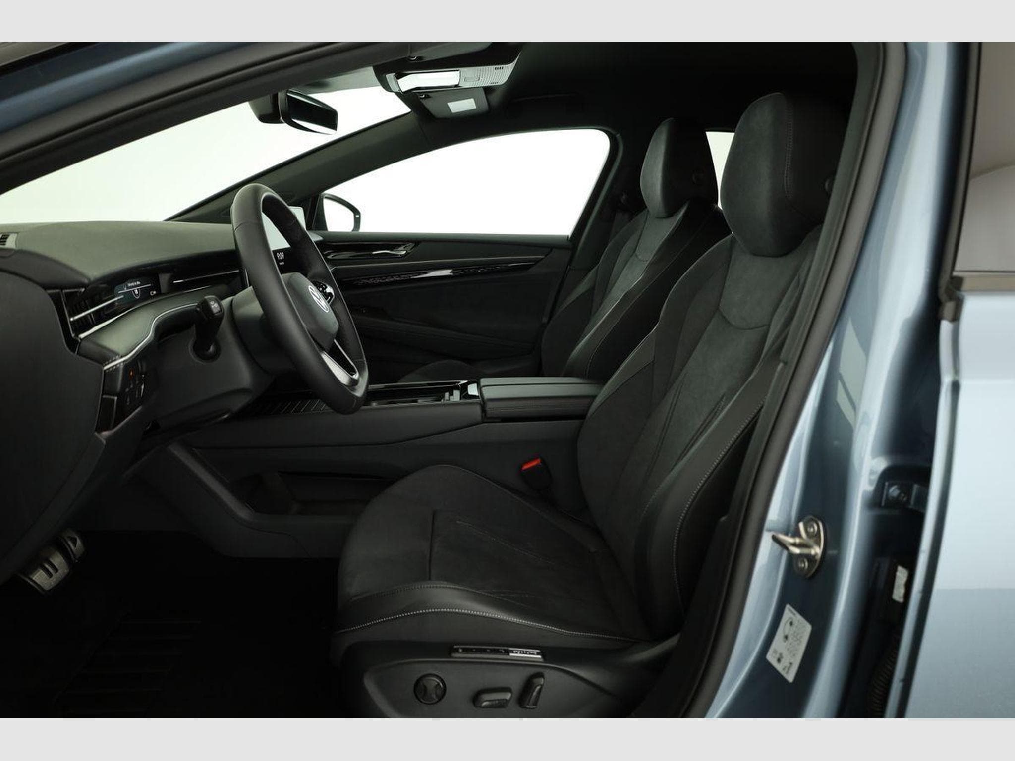 VW ID.7 Pro Black, AHK, (2026) - Photo 8