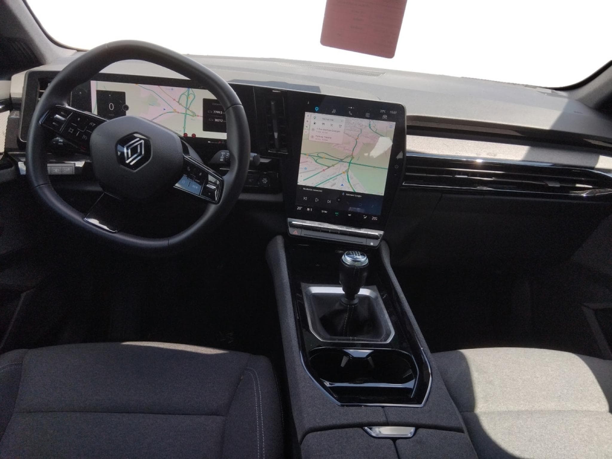 Renault Austral 1.2 TCe MHEV Equilibre 130 (2023) - Photo 6