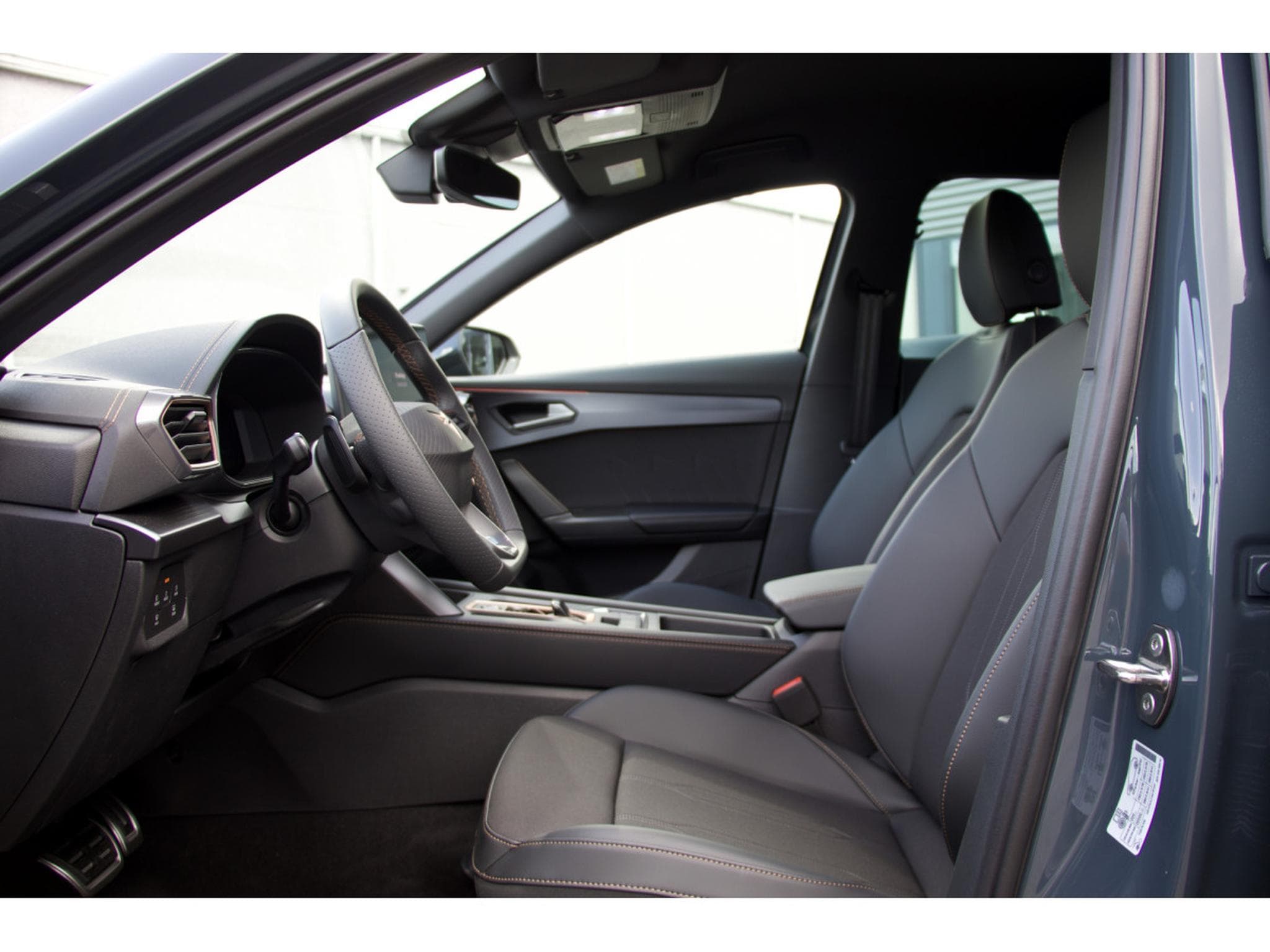 Cupra Formentor 1.5 eTSI DSG ACC caméra de recul 18" LED Kessy Full Link (2026) - Photo 5