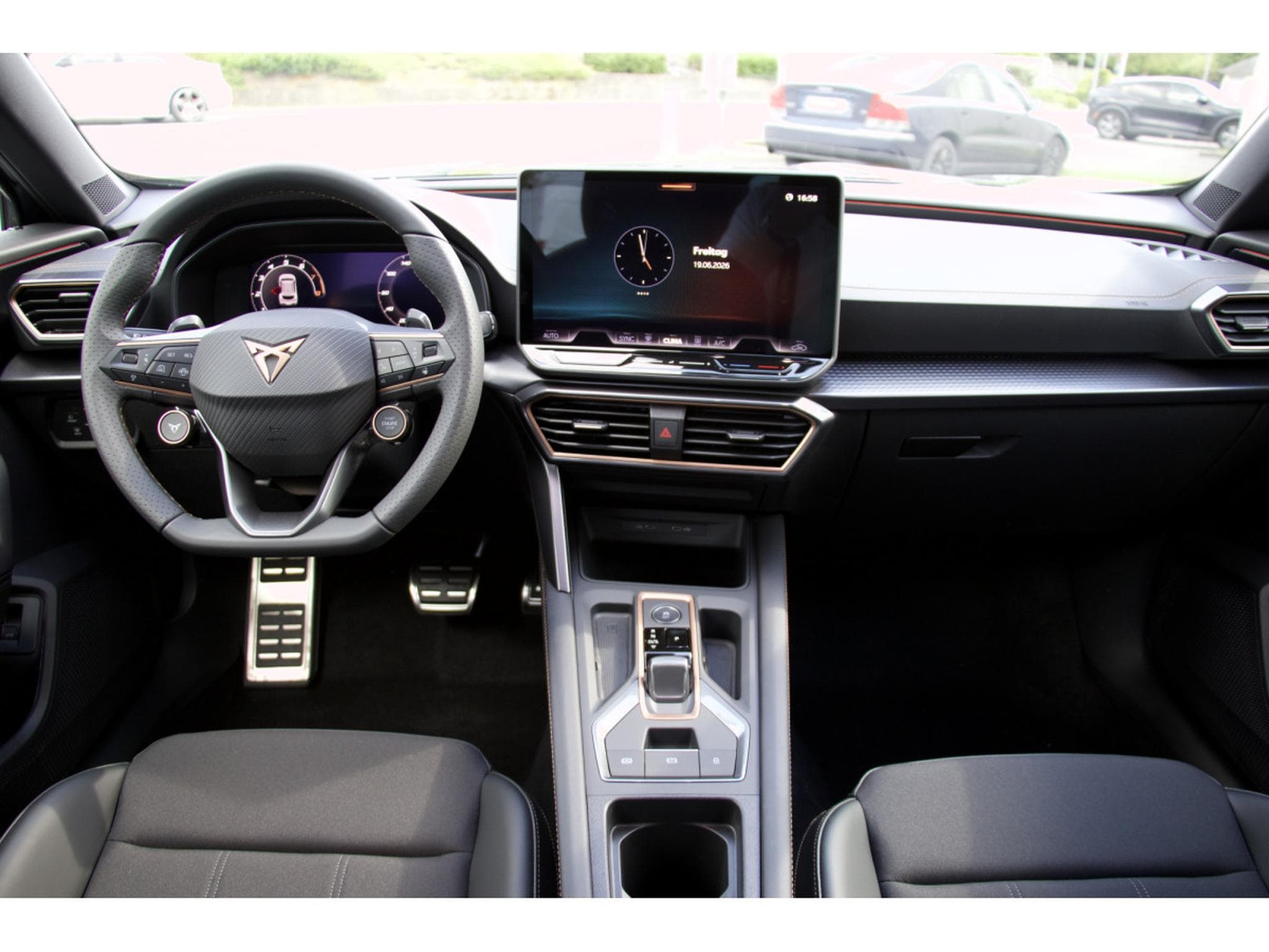 Cupra Formentor 1.5 eTSI DSG ACC caméra de recul 18" LED Kessy Full Link (2026) - Photo 8