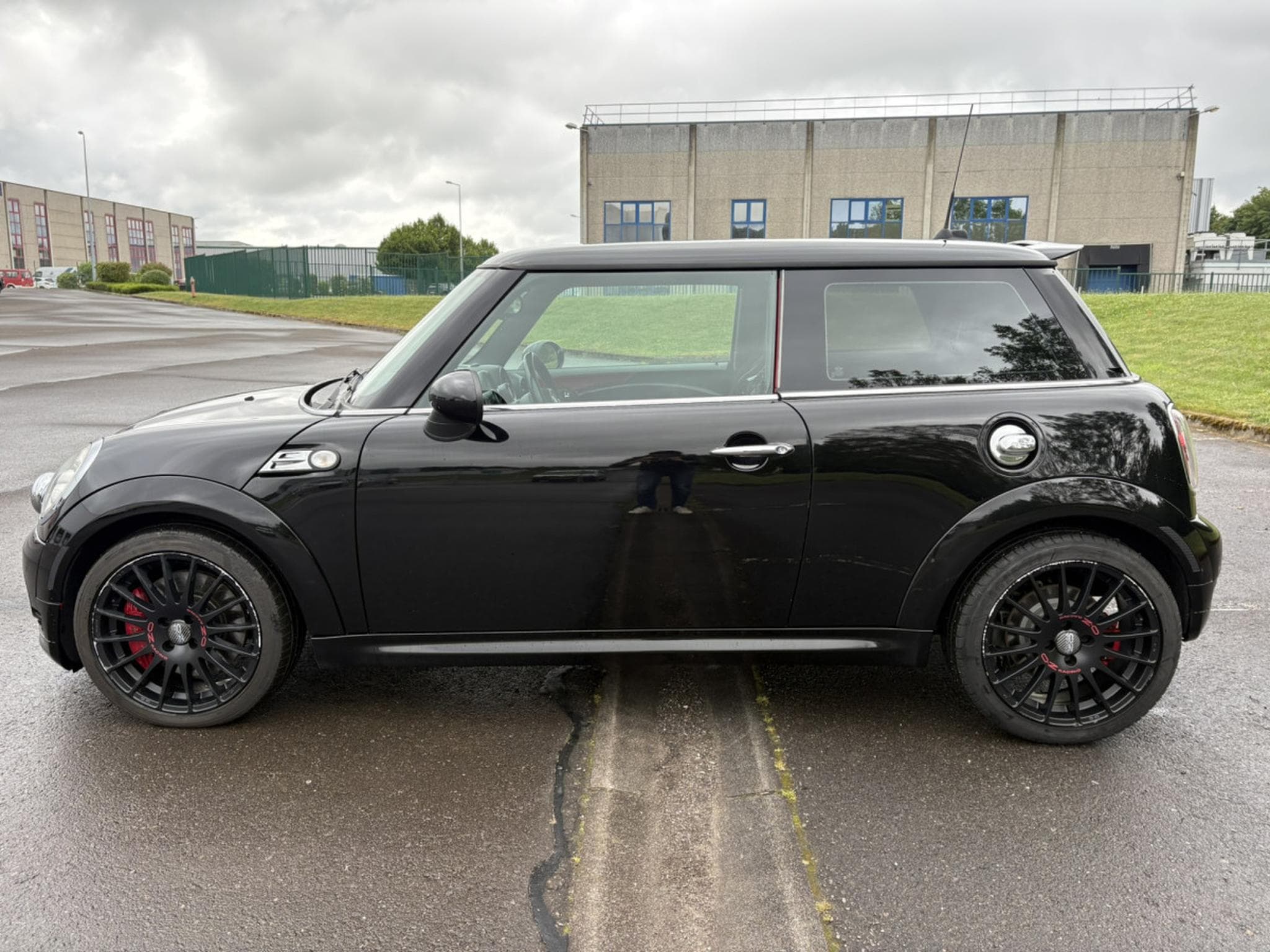 Mini Cooper John Cooper Works R56 - Toit ouvrant - Siège Recaro - Naviga (2008) - Photo 6