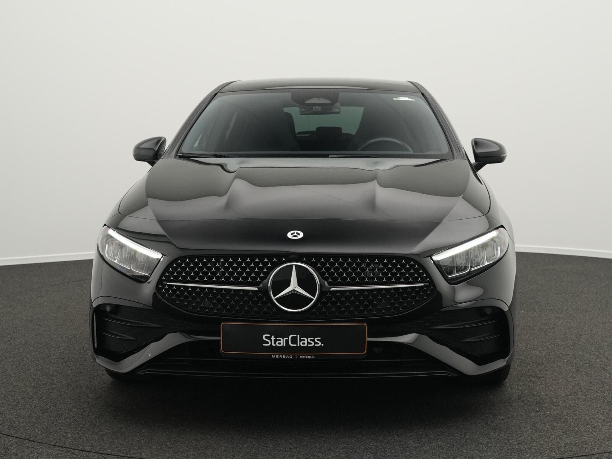 Mercedes A 250 e AMG-Line LED+Pano+Night+Keyless+Kamera (2023) - Photo 2
