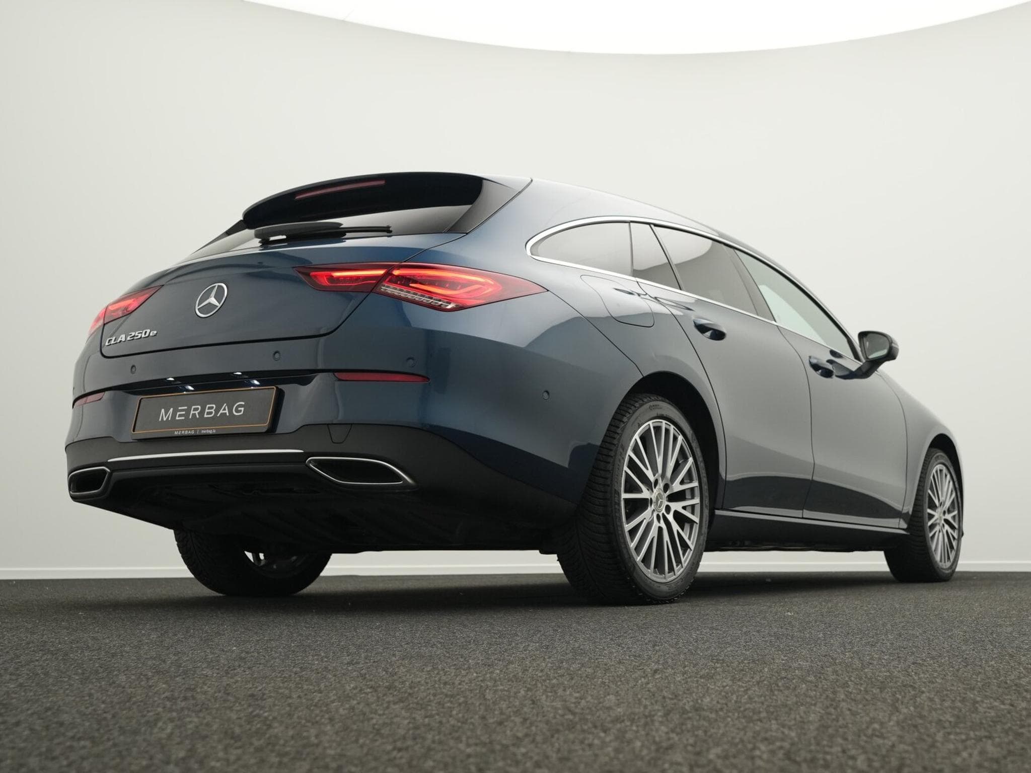 Mercedes CLA 250 Multi+Pano+360°+AHK (2023) - Photo 9